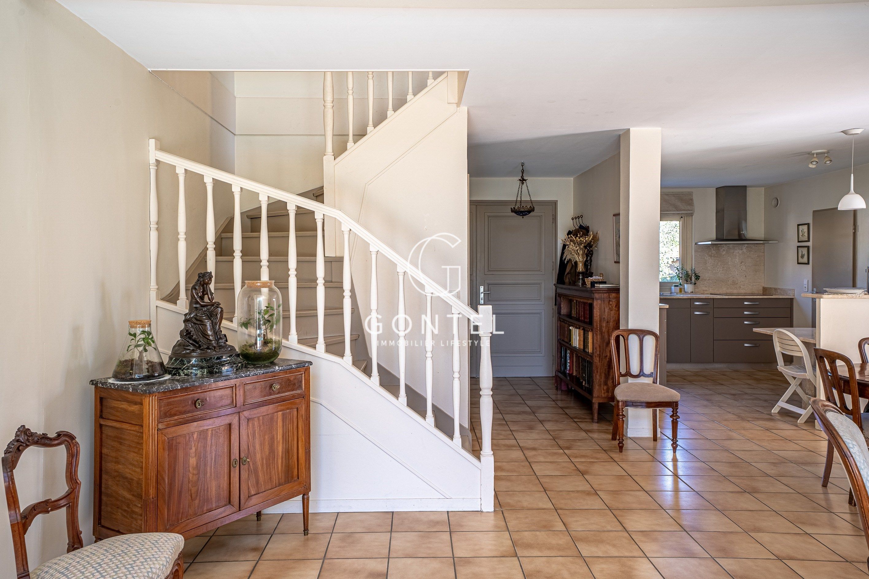 maison 5 Pièces en vente sur ST CYR AU MONT D OR (69450)