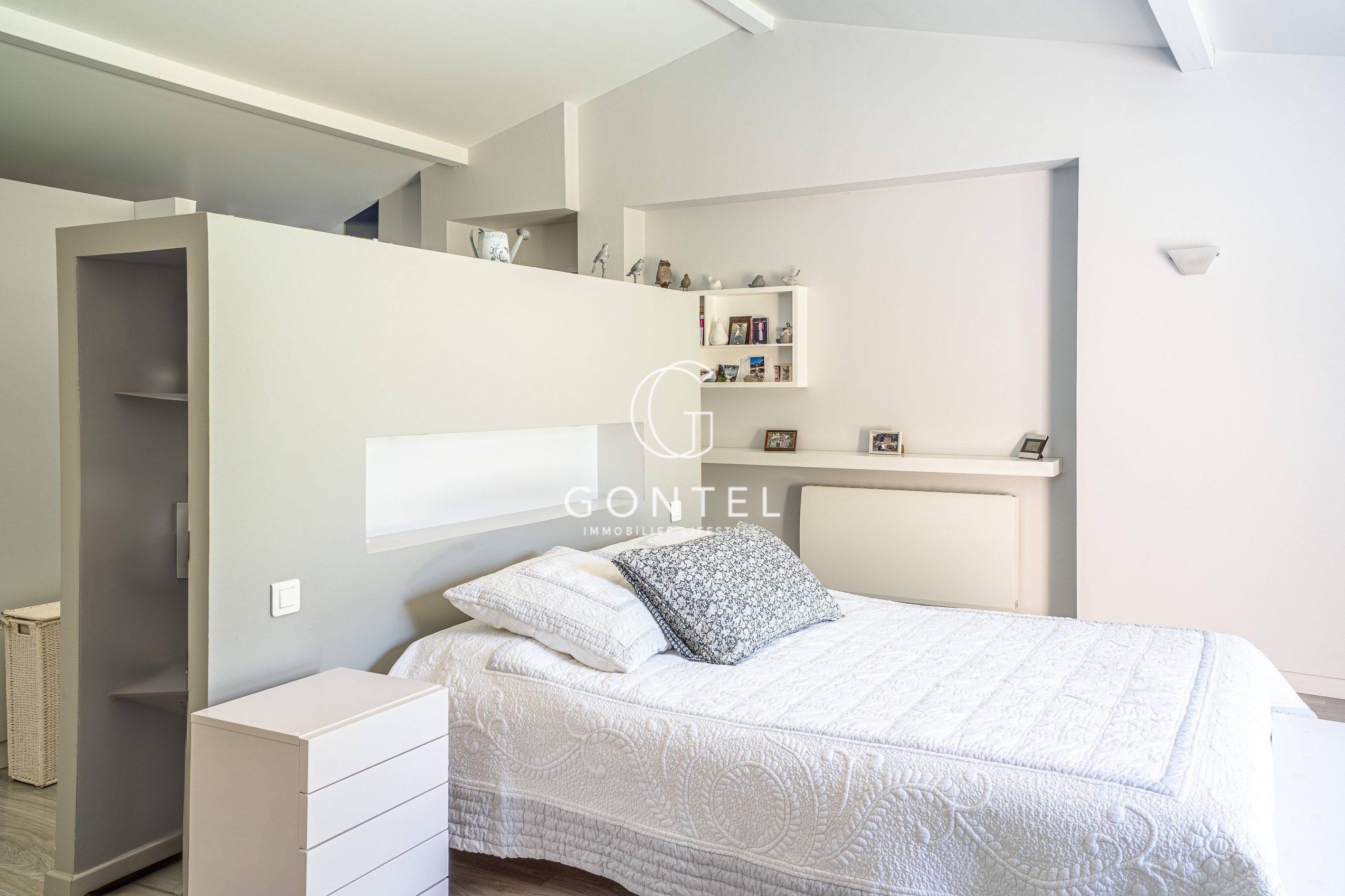 maison 5 Pièces en vente sur ST CYR AU MONT D OR (69450)