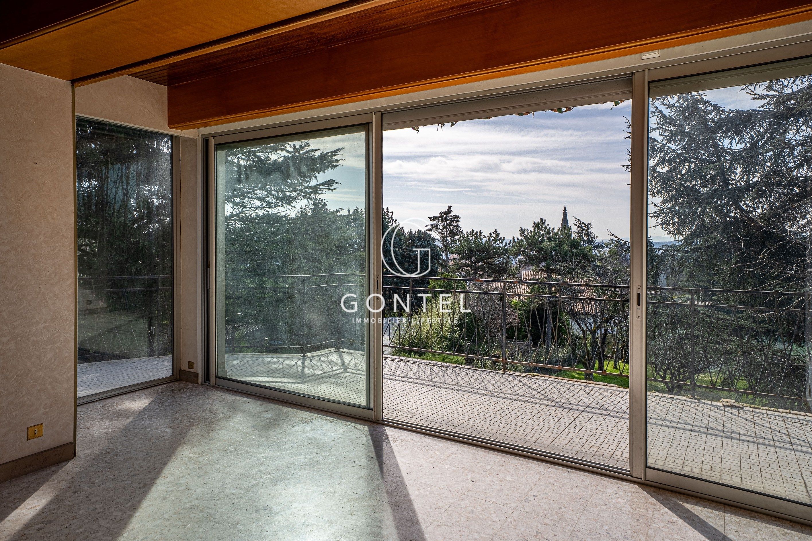 maison 5 Pièces en vente sur ST CYR AU MONT D OR (69450)