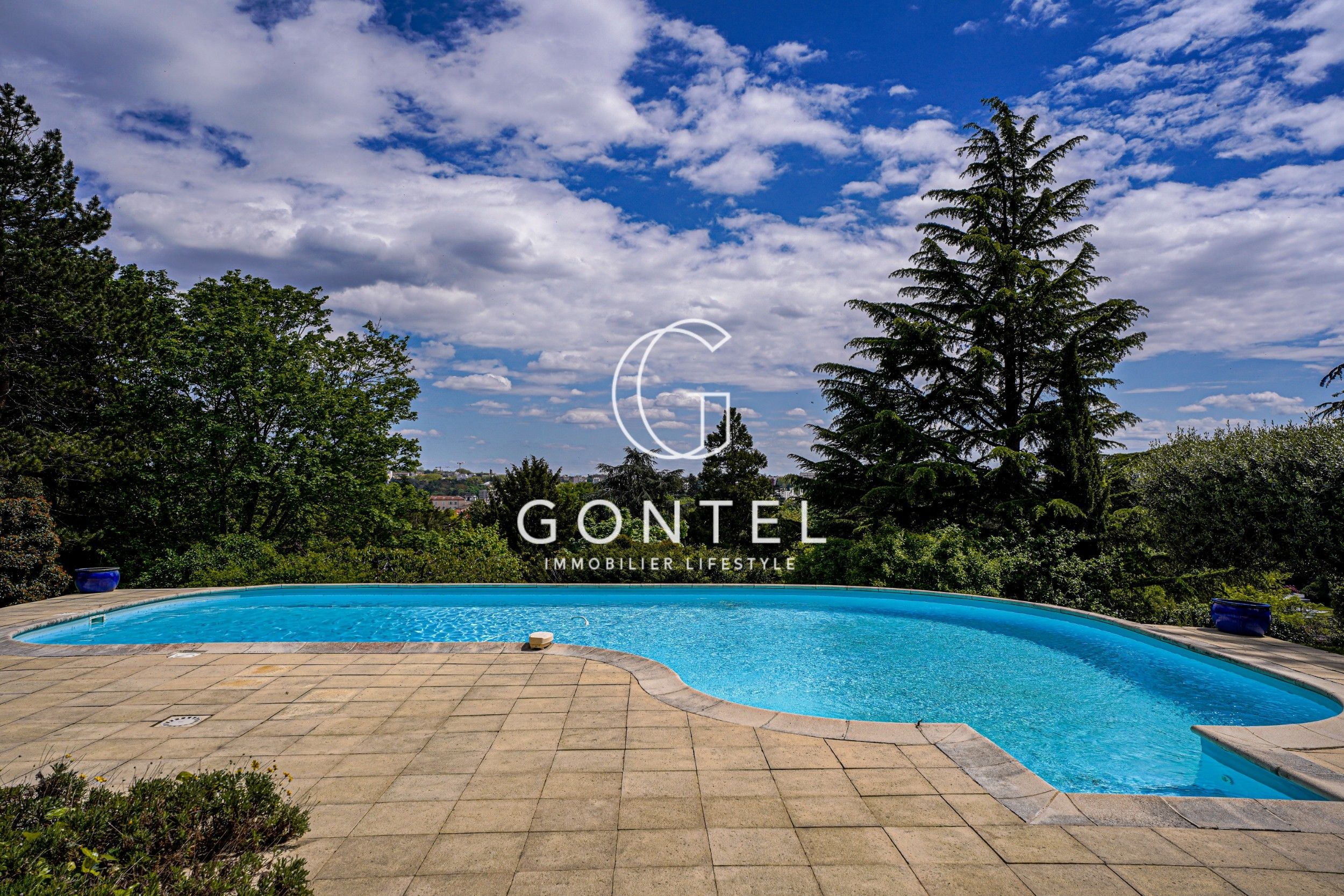 maison 6 Pièces en vente sur ST CYR AU MONT D OR (69450)