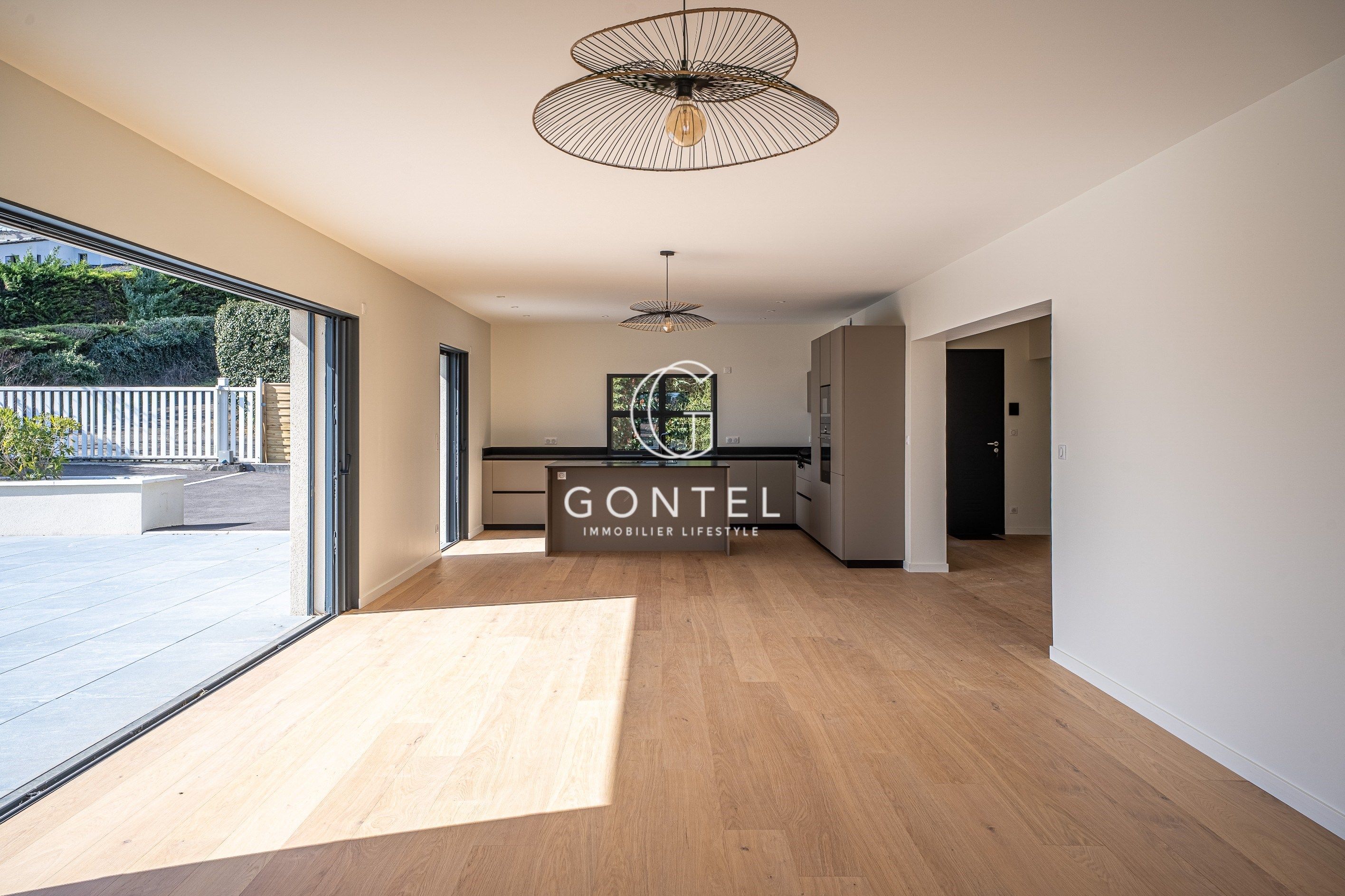 maison 7 Pièces en vente sur ST CYR AU MONT D OR (69450)