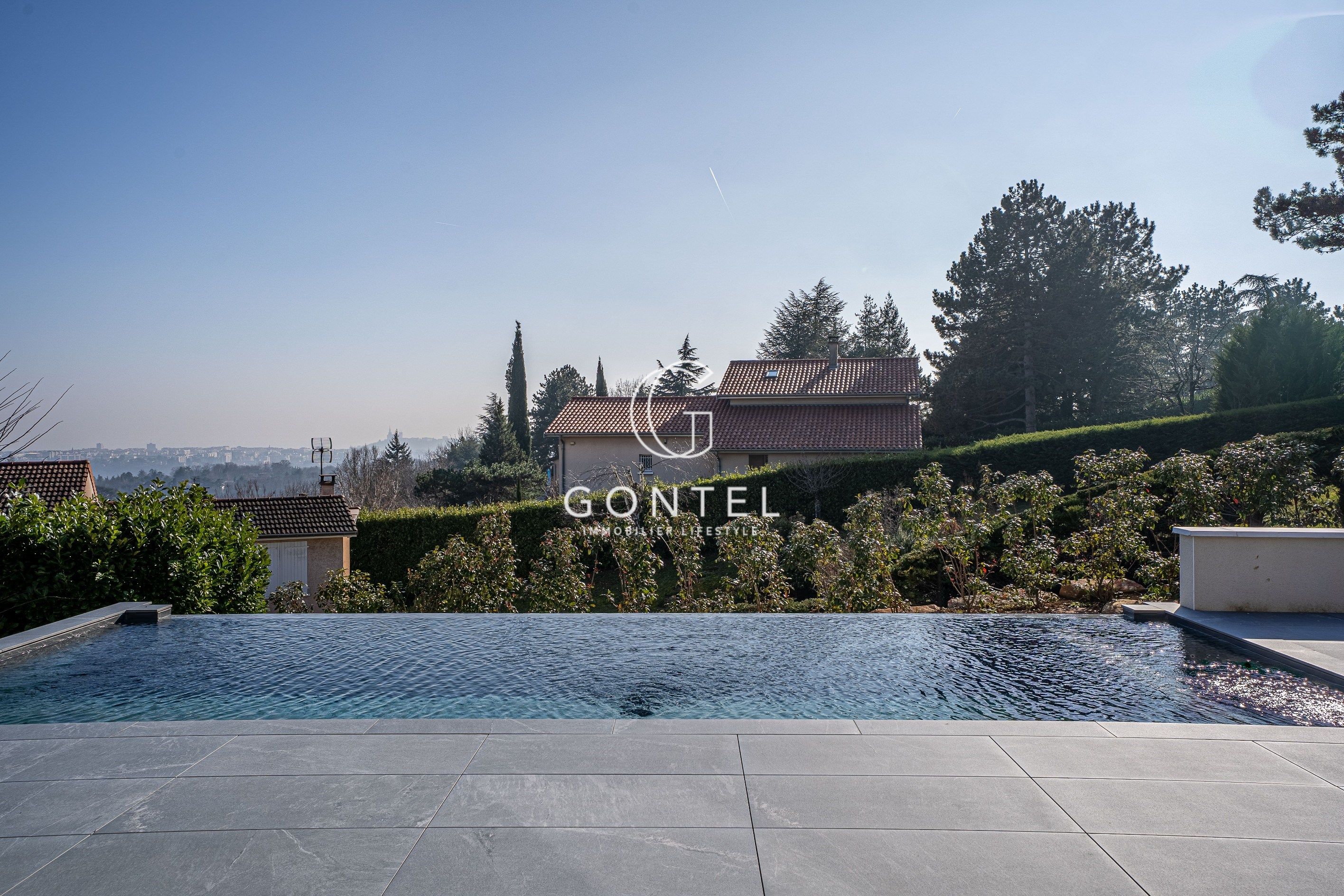 maison 7 Pièces en vente sur ST CYR AU MONT D OR (69450)