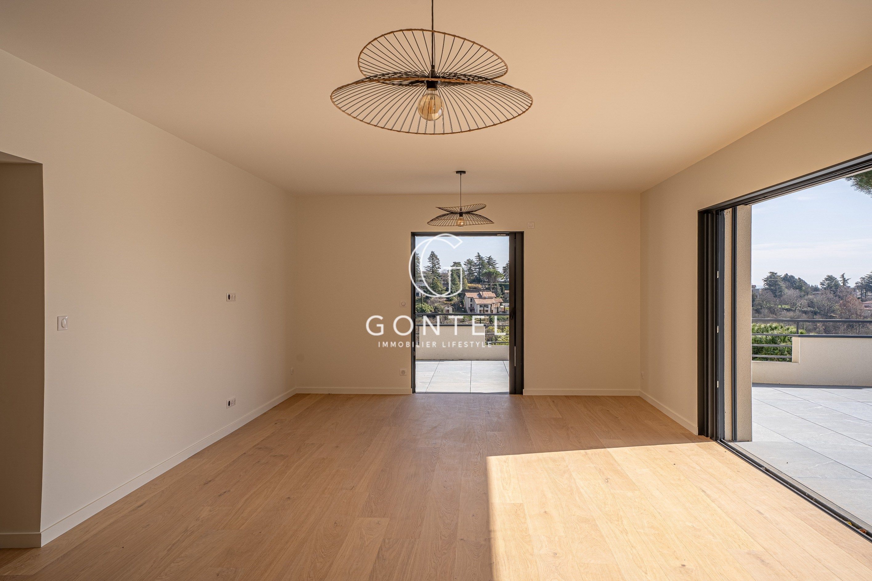 maison 7 Pièces en vente sur ST CYR AU MONT D OR (69450)