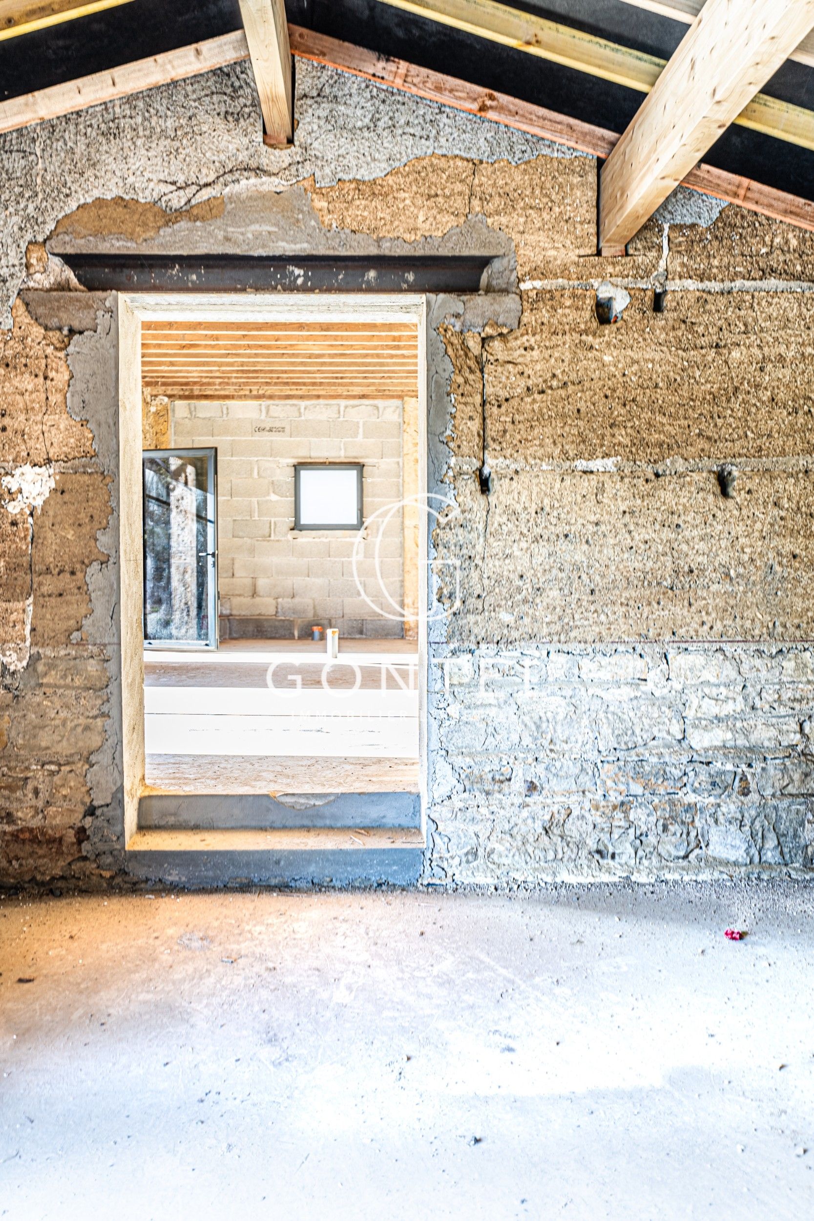 maison 4 Pièces en vente sur ST CYR AU MONT D OR (69450)