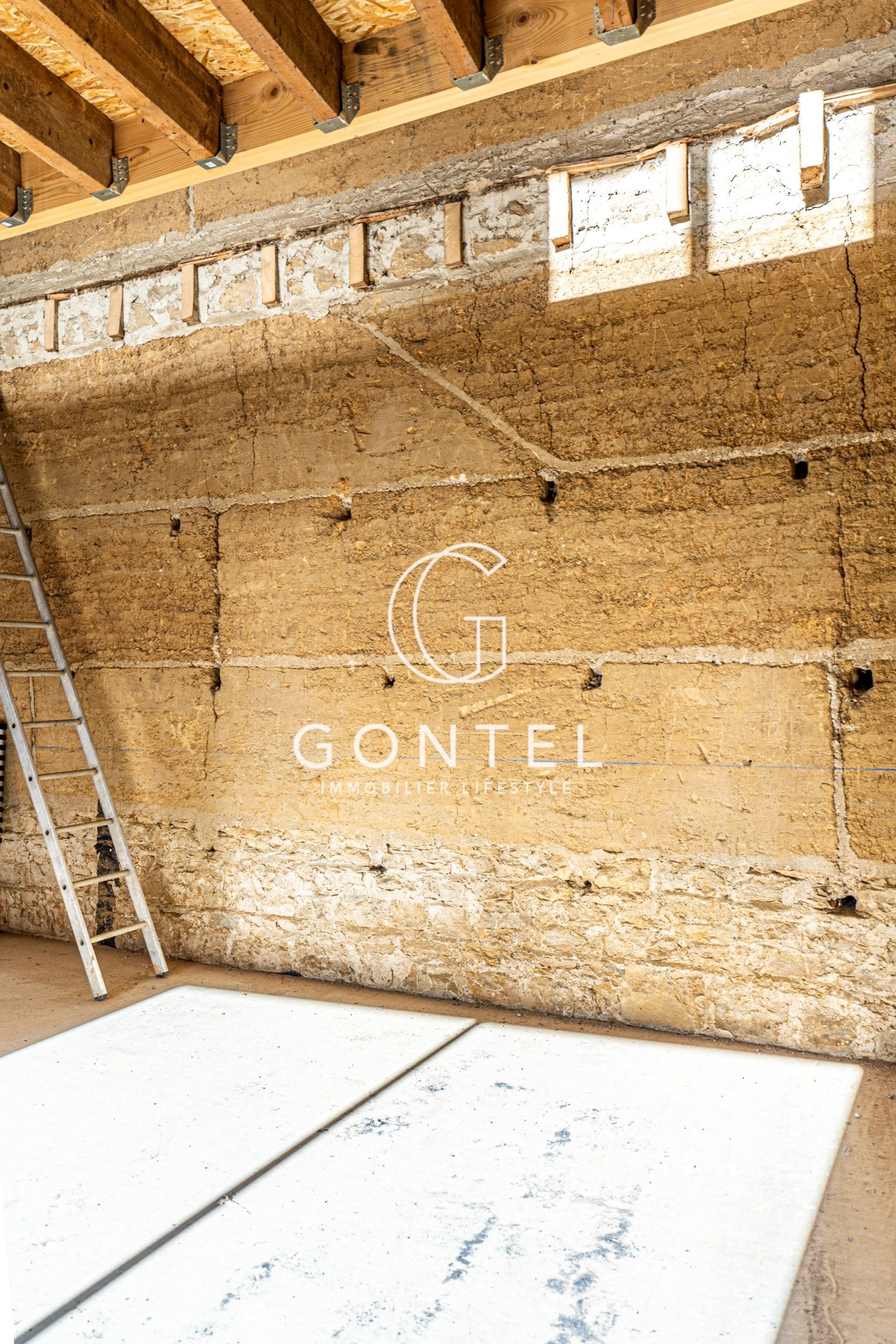 maison 4 Pièces en vente sur ST CYR AU MONT D OR (69450)