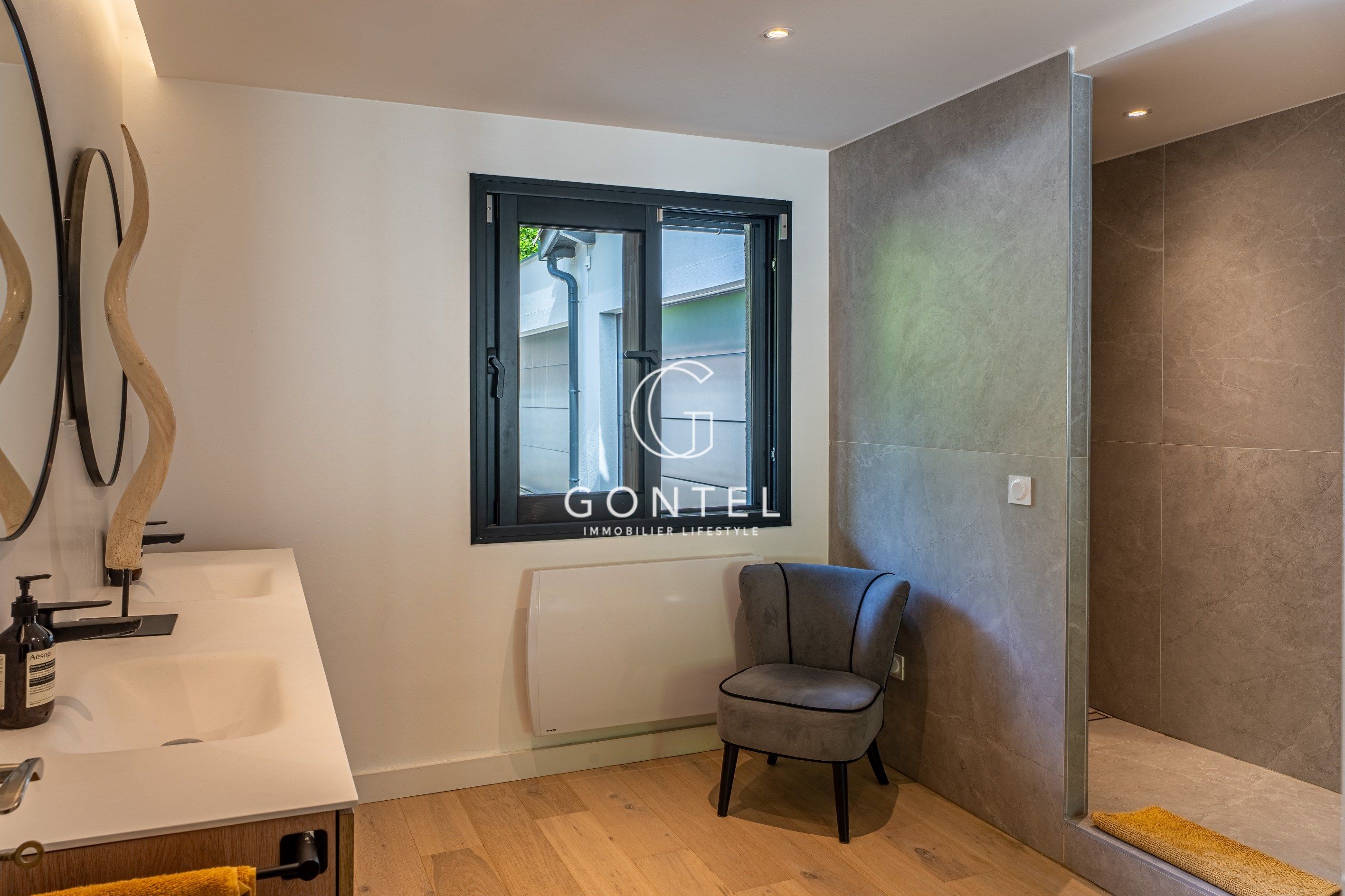 maison 6 Pièces en vente sur ST DIDIER AU MONT D OR (69370)