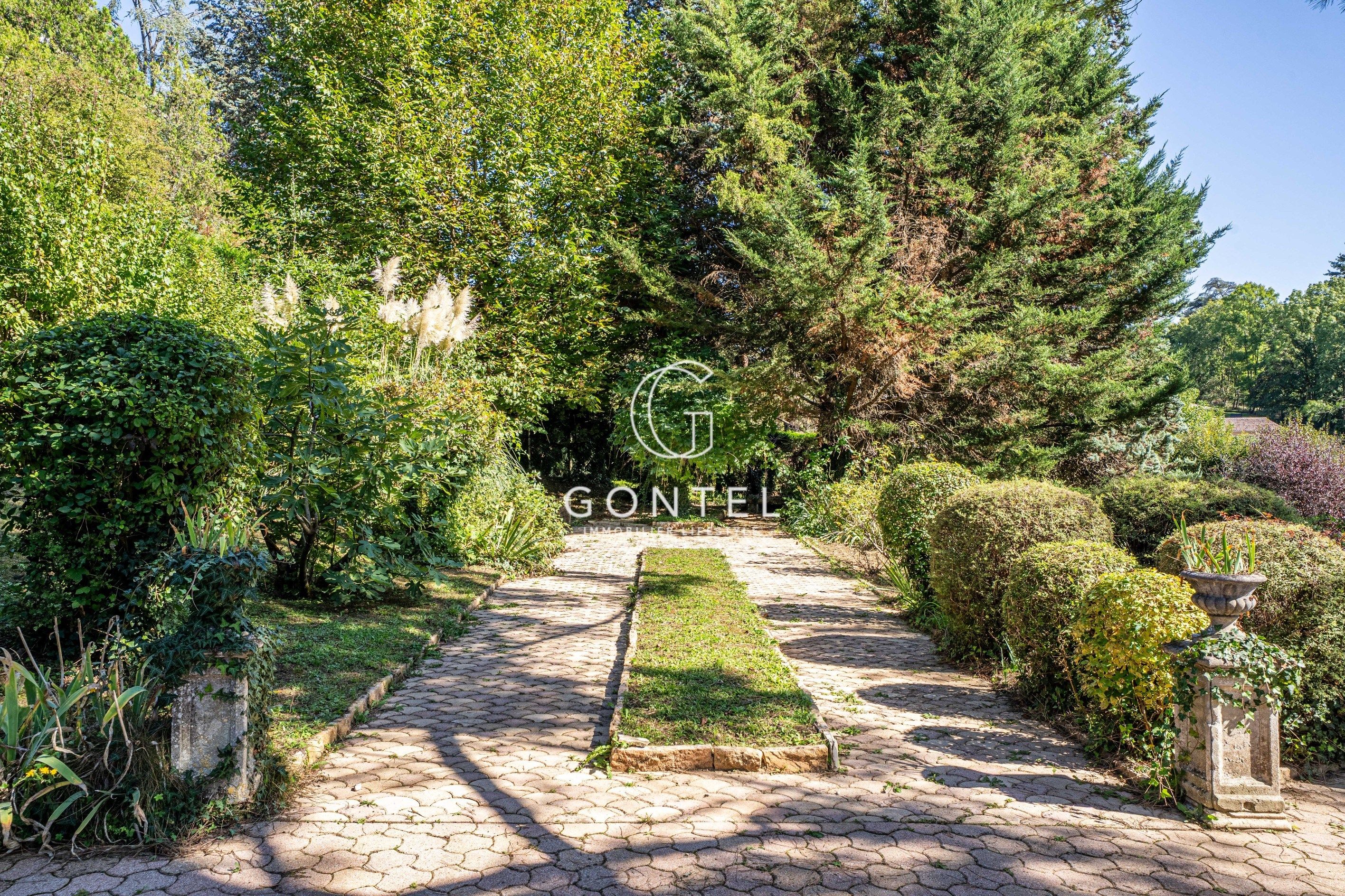 maison 5 Pièces en vente sur ST CYR AU MONT D OR (69450)