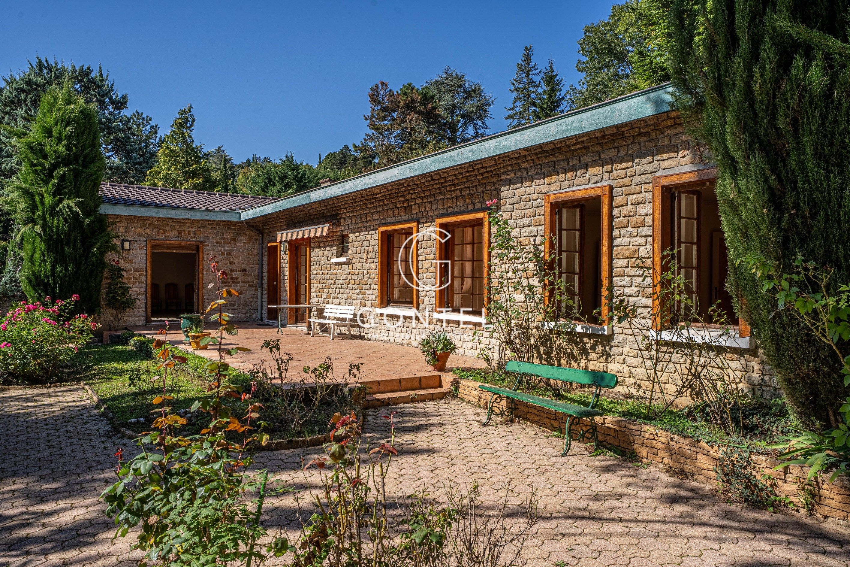 maison 5 Pièces en vente sur ST CYR AU MONT D OR (69450)