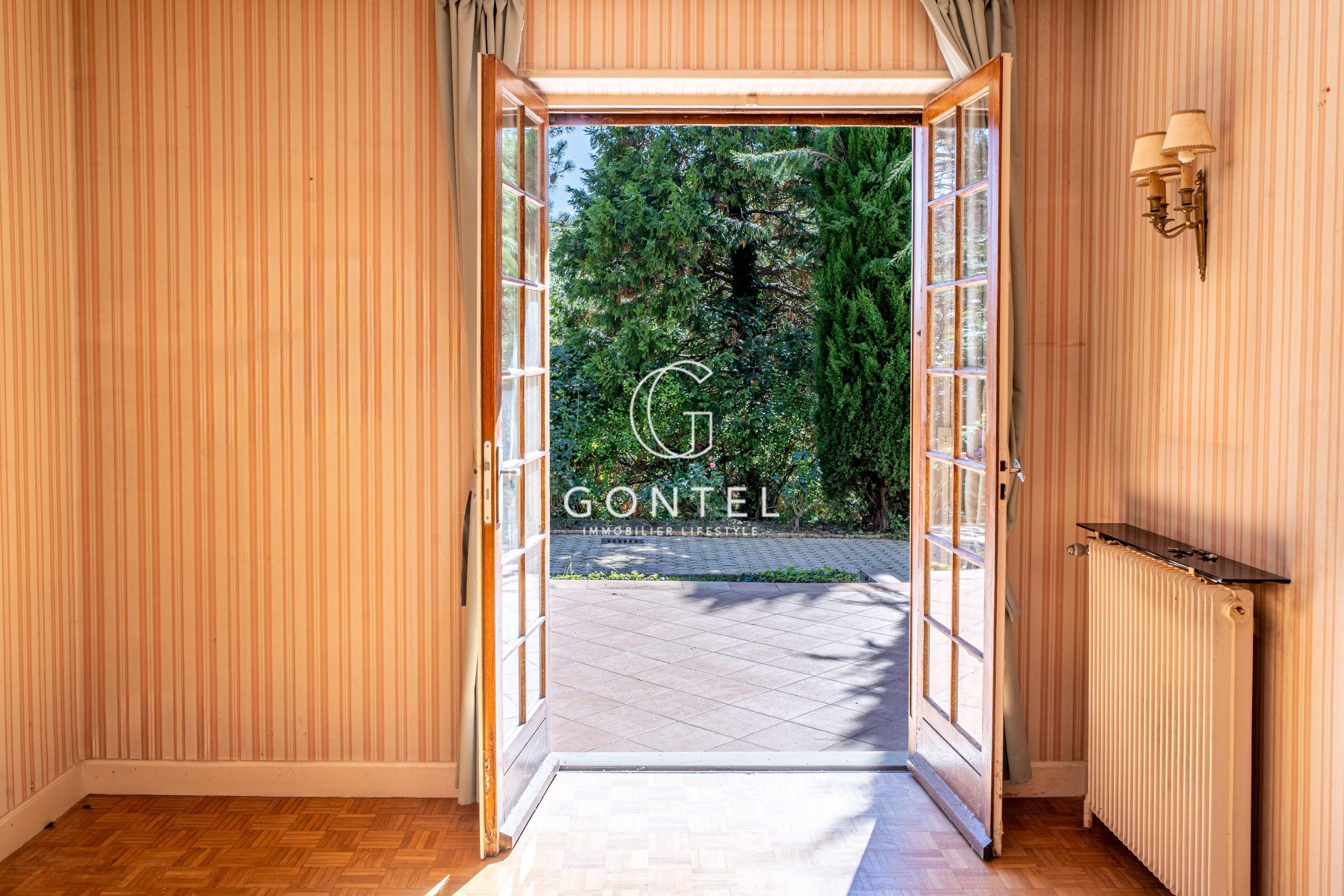 maison 5 Pièces en vente sur ST CYR AU MONT D OR (69450)