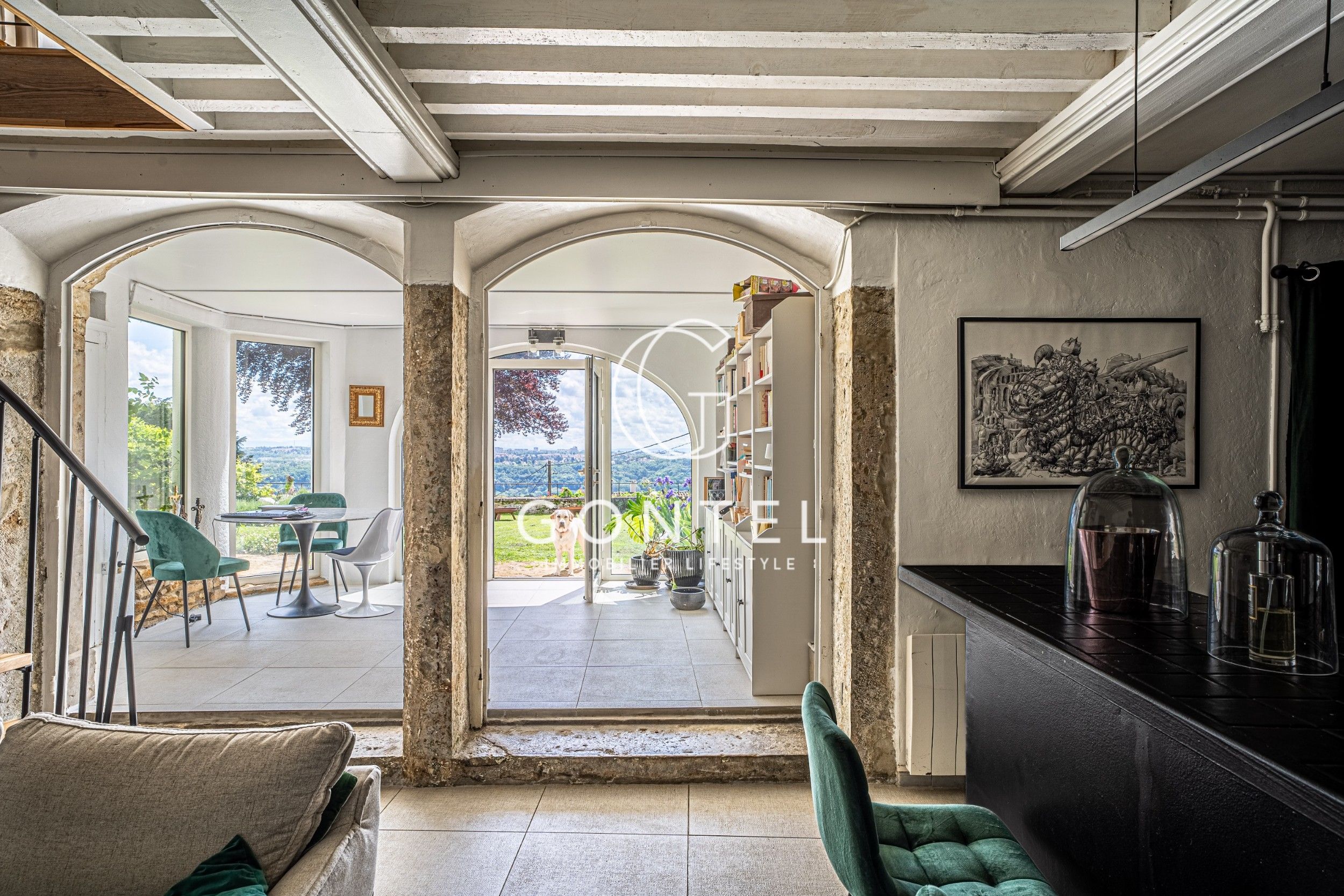 maison 7 Pièces en vente sur COLLONGES AU MONT D OR (69660)