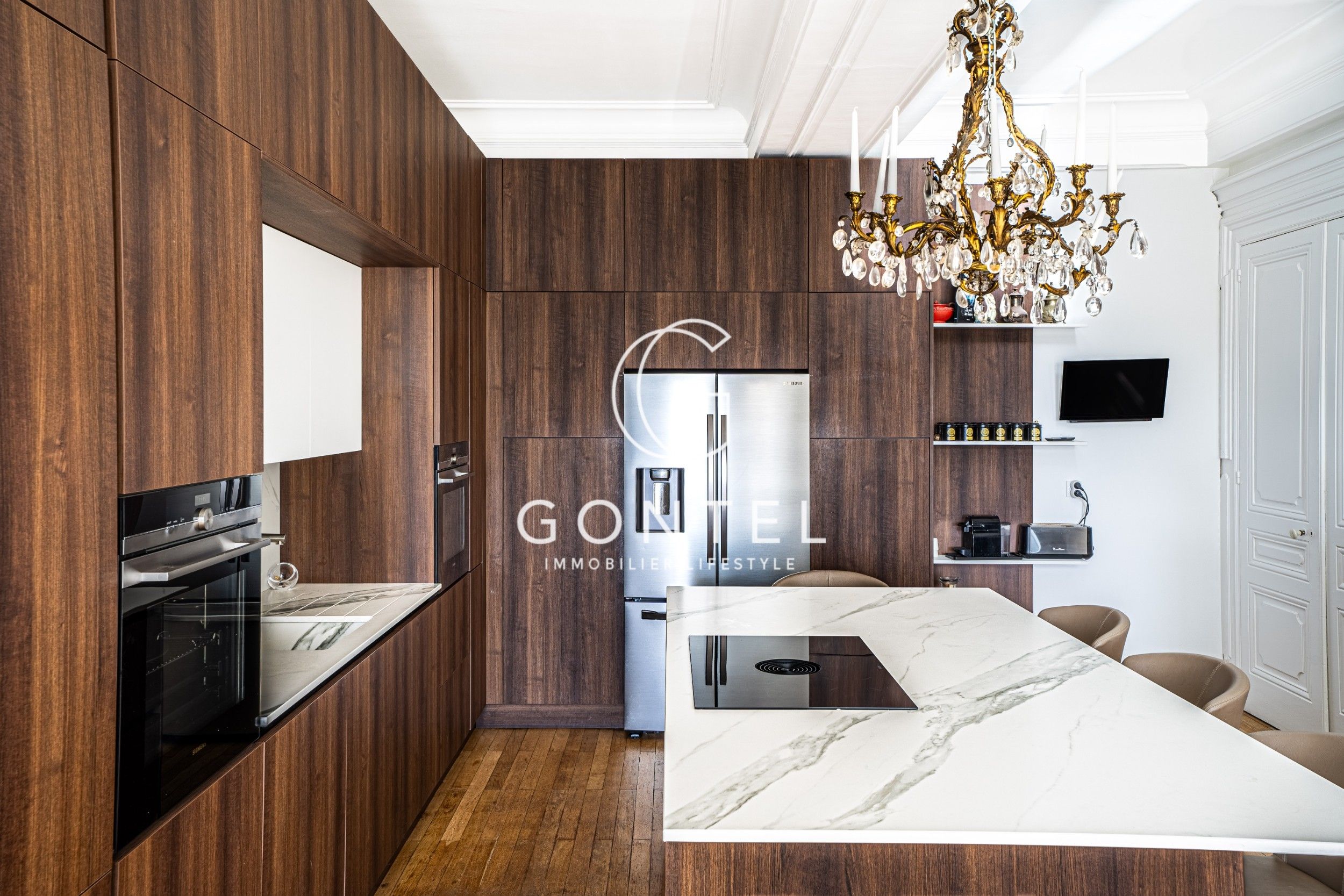 maison 7 Pièces en vente sur COLLONGES AU MONT D OR (69660)