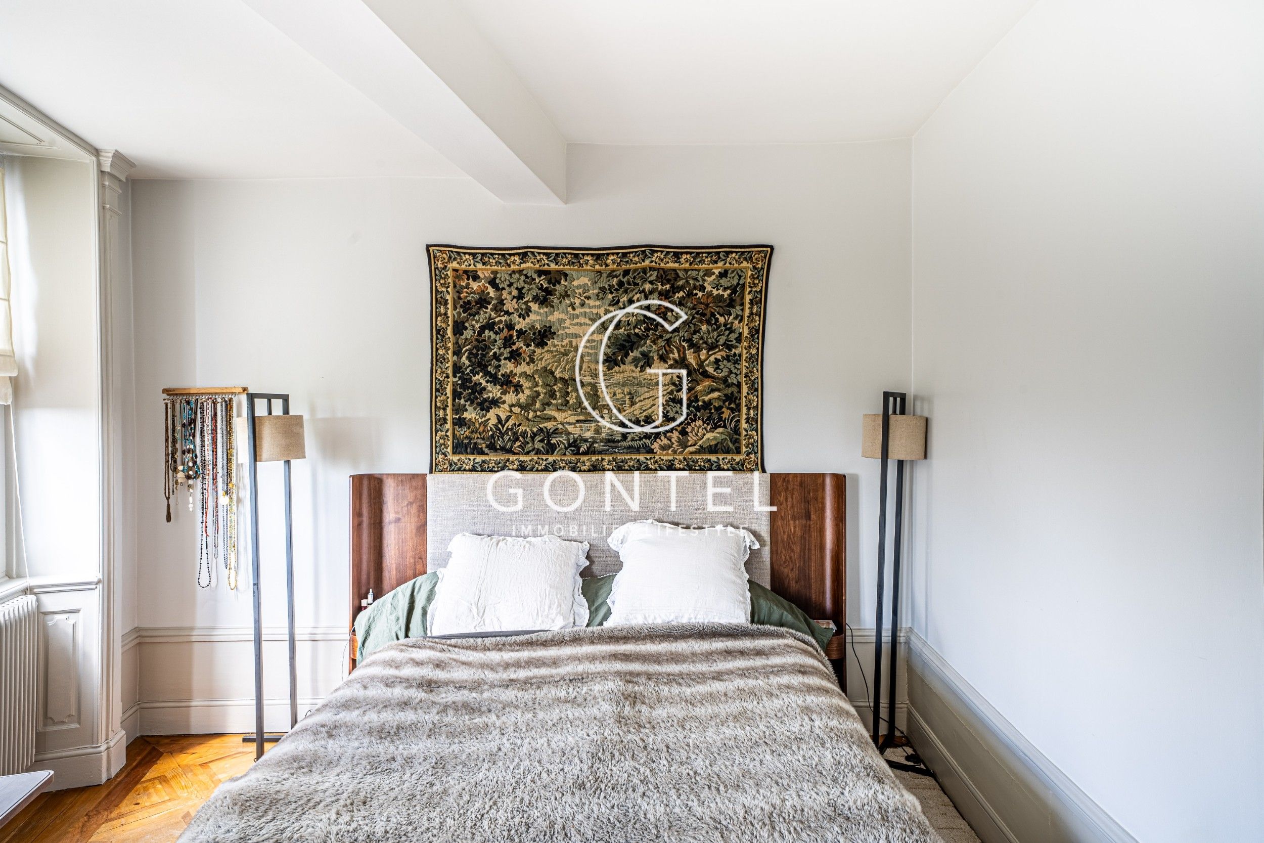 maison 7 Pièces en vente sur COLLONGES AU MONT D OR (69660)