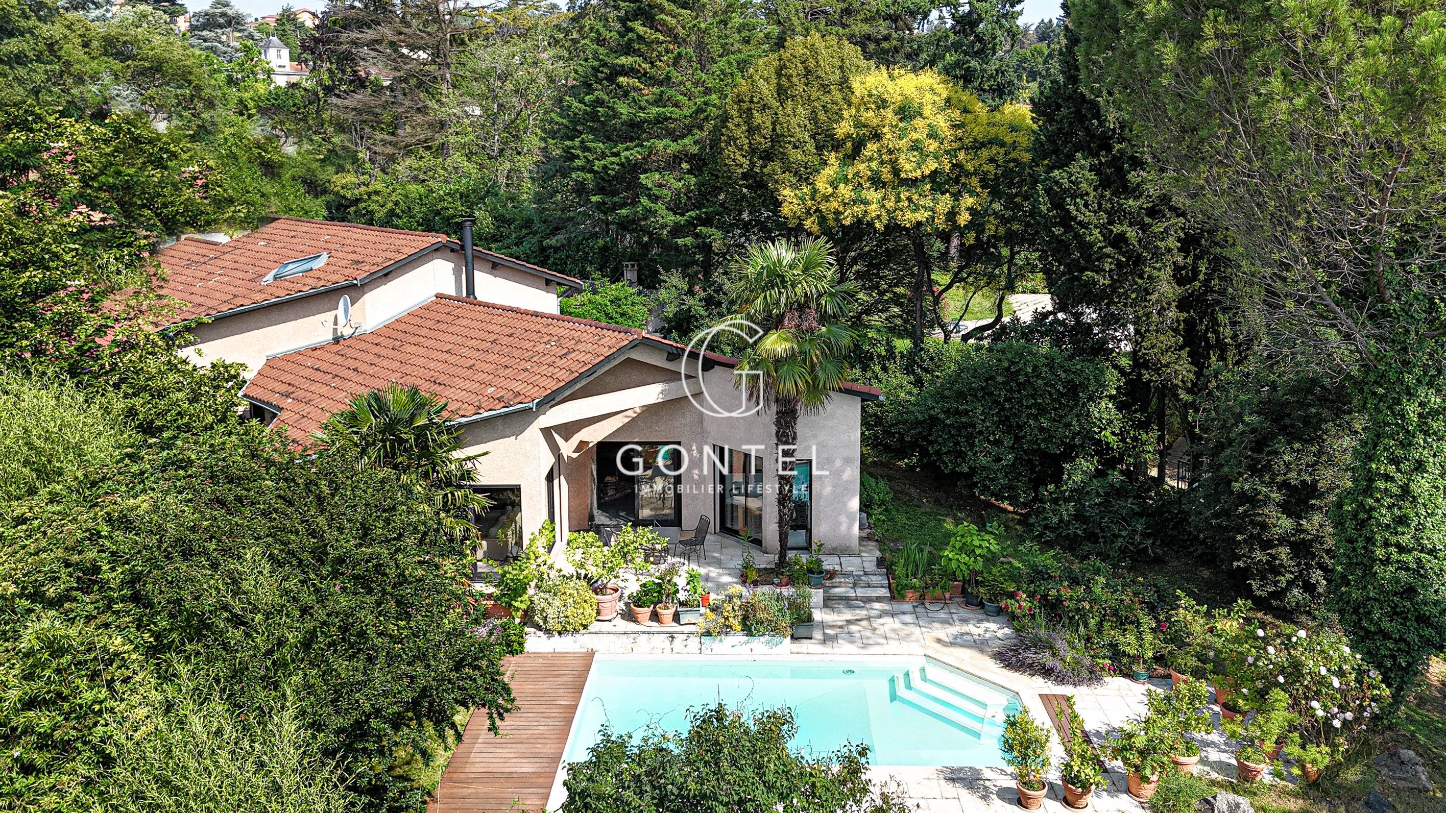 maison 7 Pièces en vente sur ST CYR AU MONT D OR (69450)