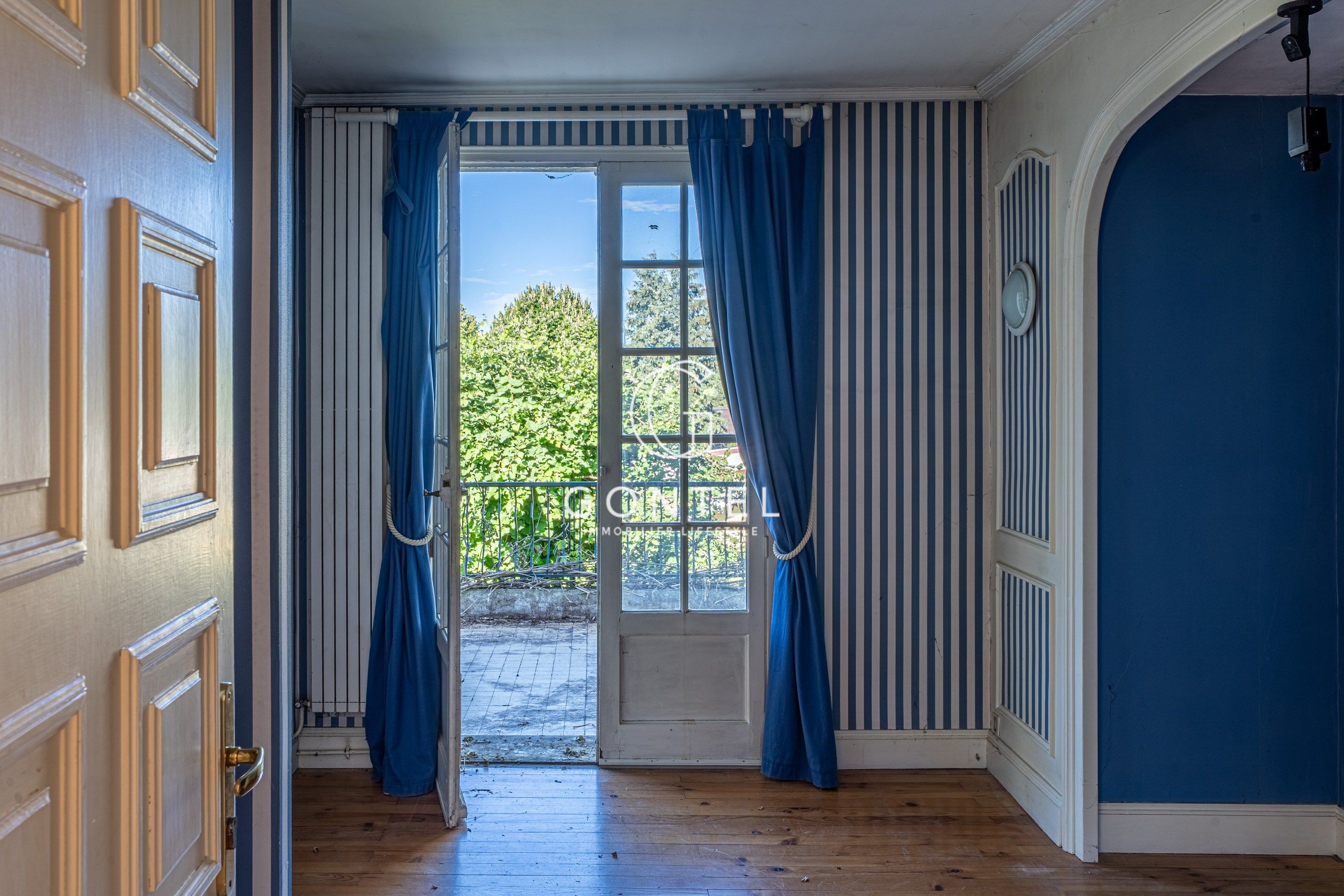 maison 9 Pièces en vente sur STE FOY LES LYON (69110)