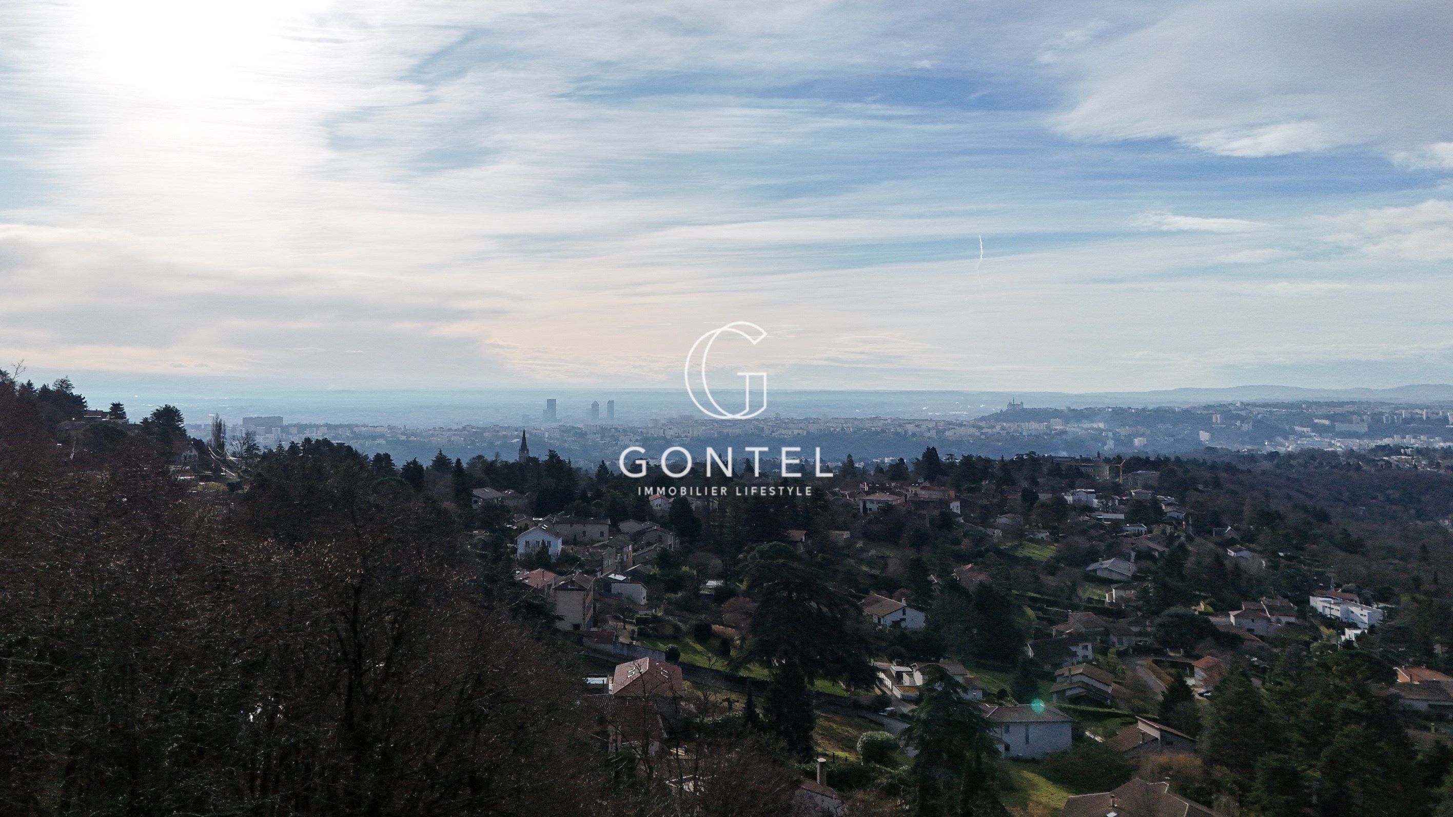 maison 5 Pièces en vente sur ST CYR AU MONT D OR (69450)