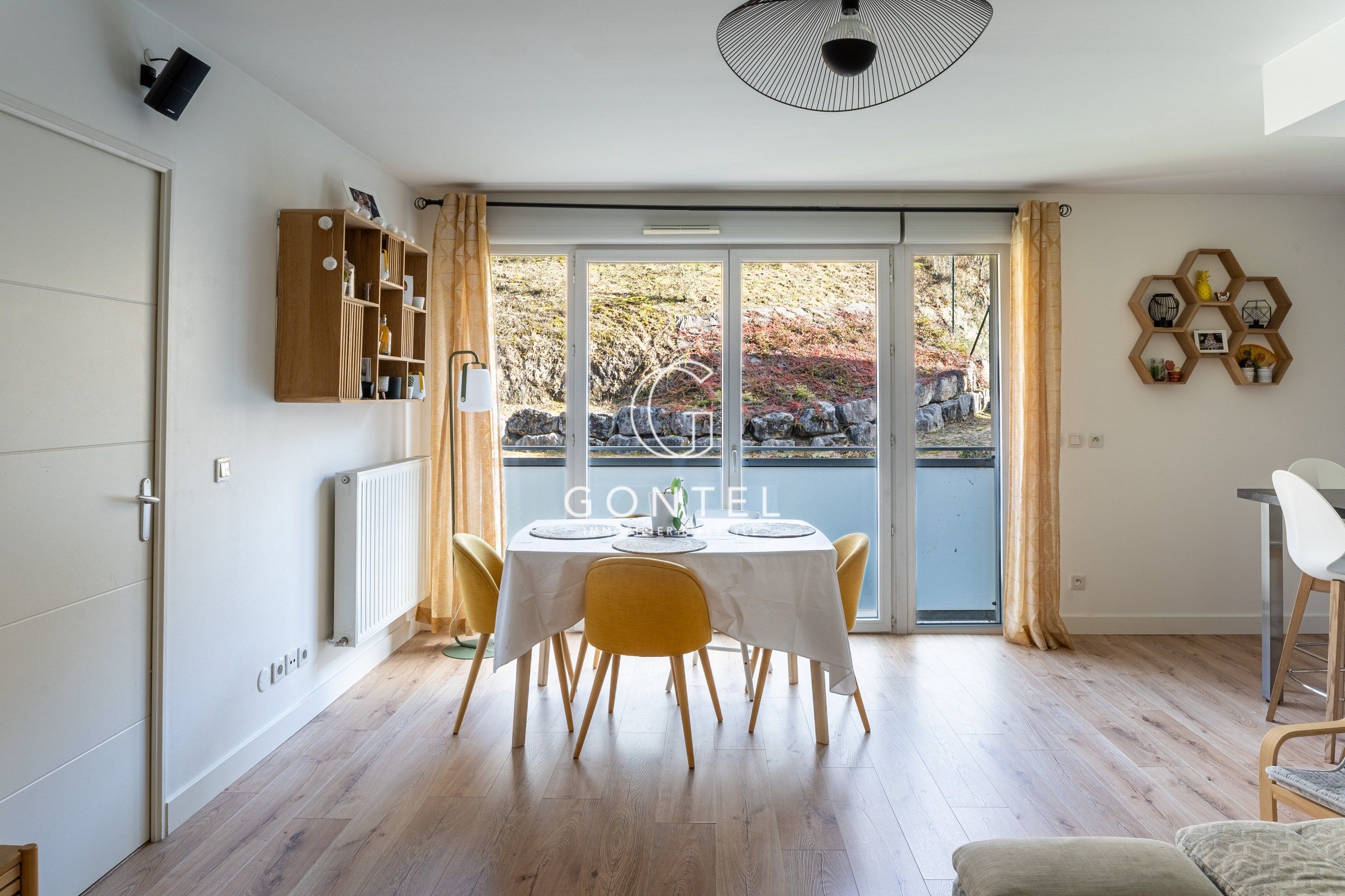 appartement 4 Pièces en vente sur ST CYR AU MONT D OR (69450)