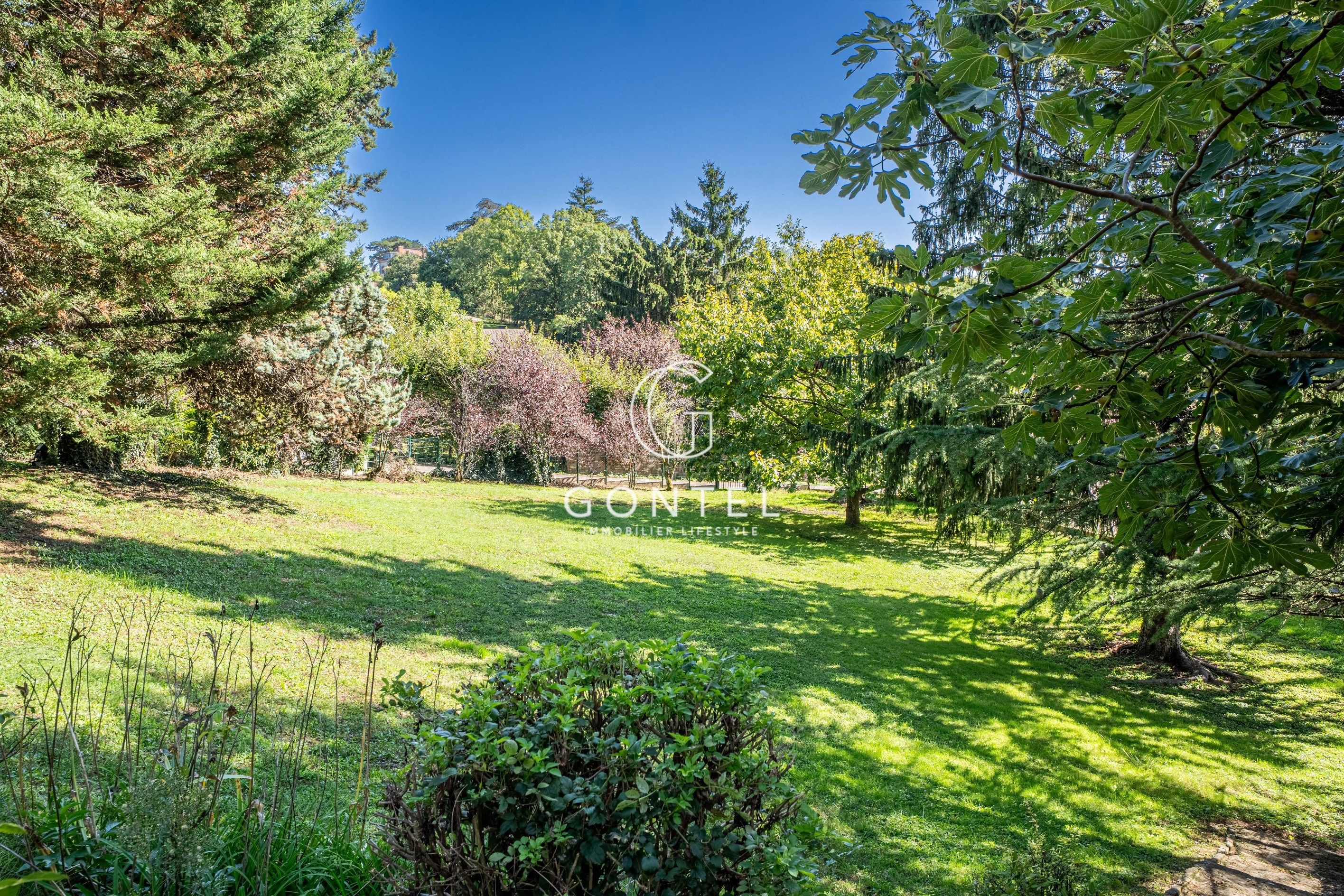 maison 5 Pièces en vente sur ST CYR AU MONT D OR (69450)