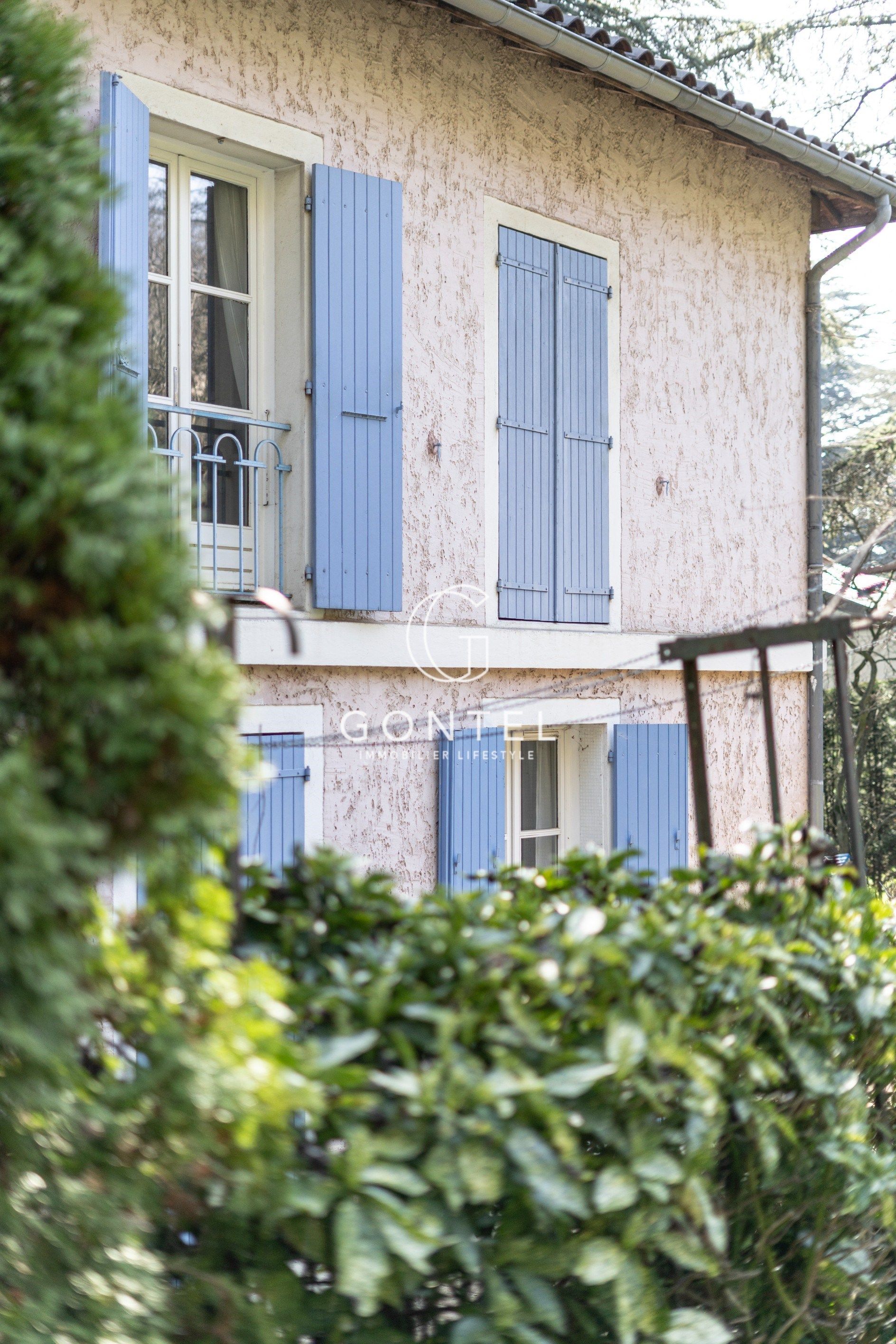 maison 6 Pièces en vente sur ST CYR AU MONT D OR (69450)
