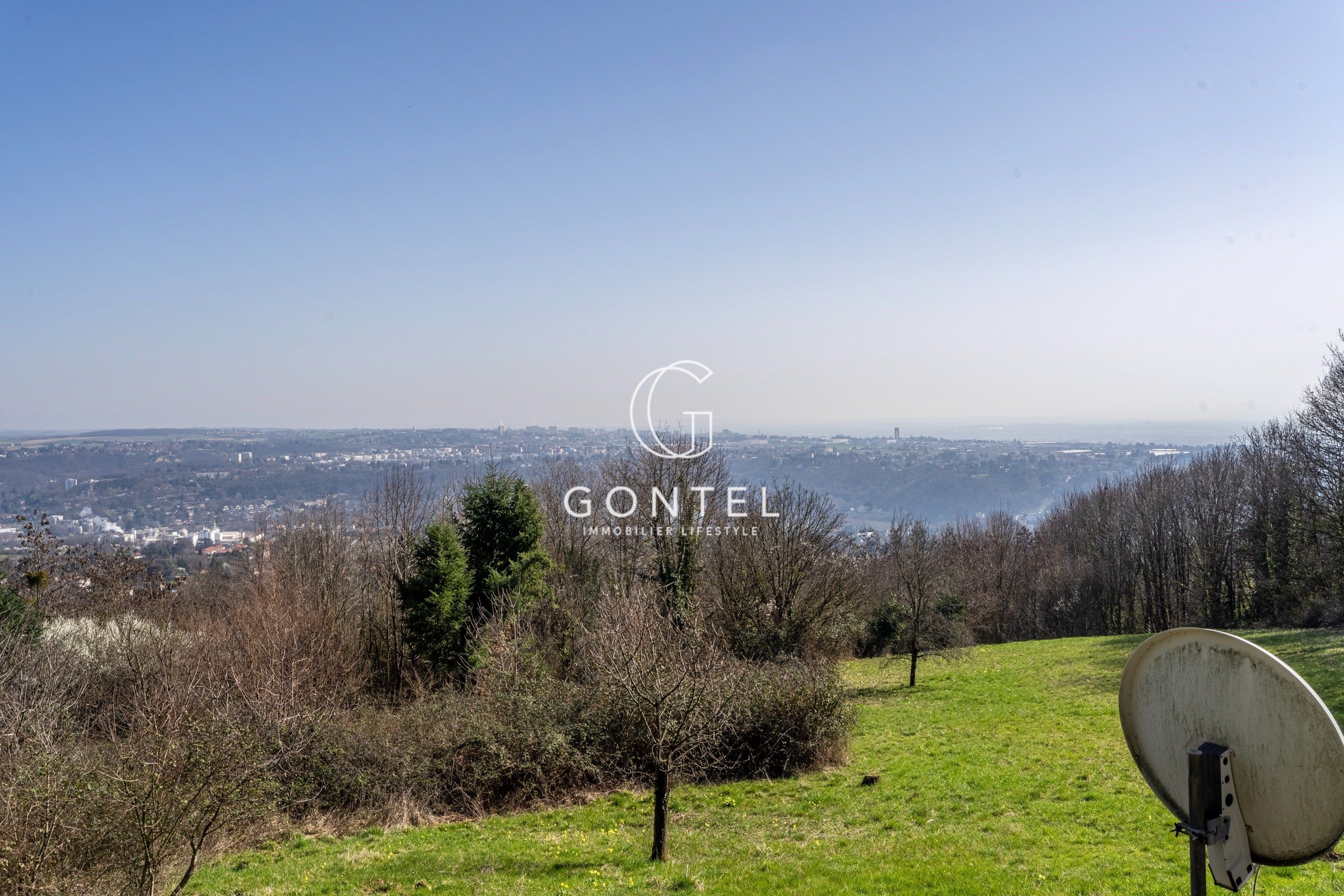 maison 6 Pièces en vente sur ST CYR AU MONT D OR (69450)