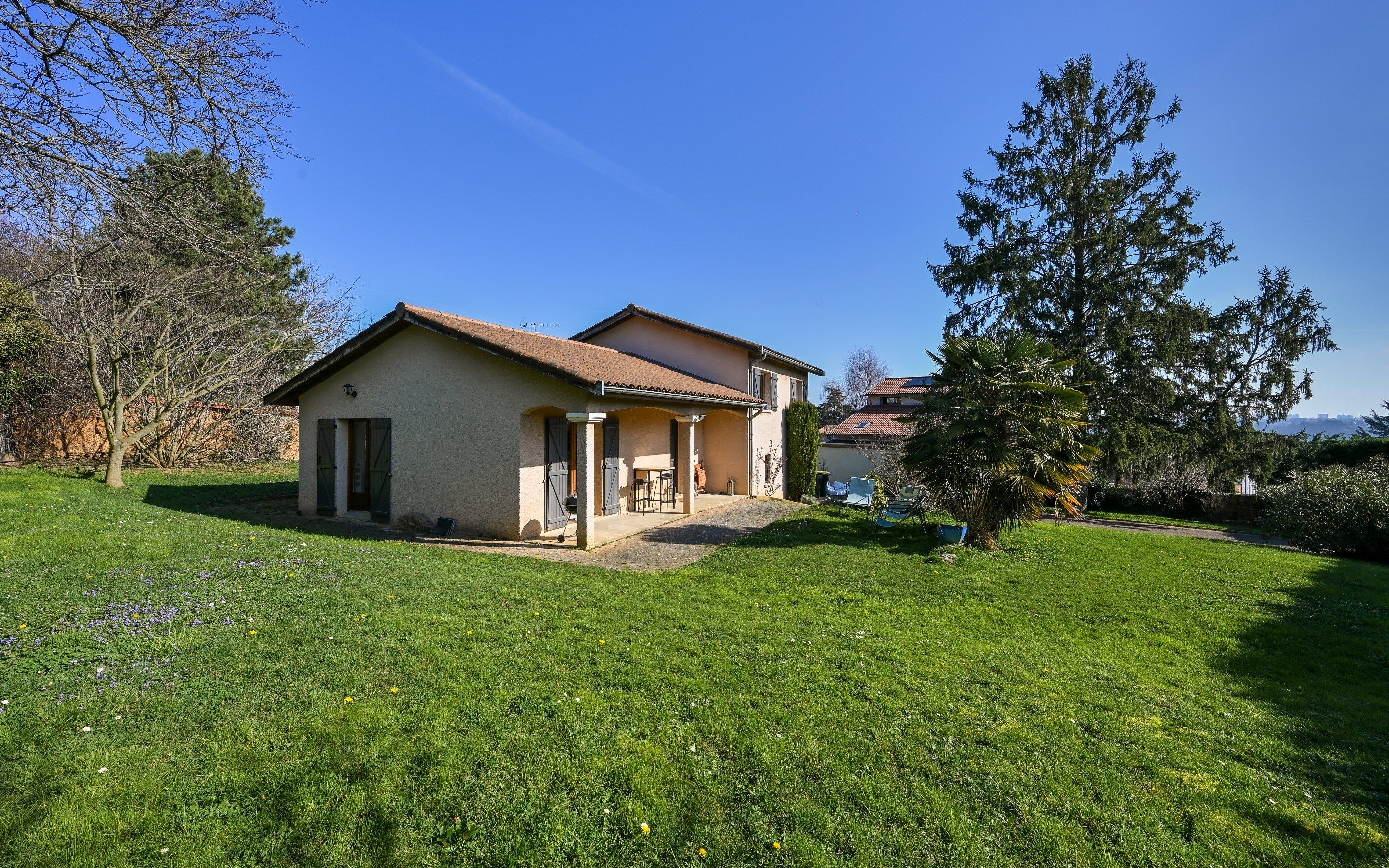 maison 5 Pièces en vente sur COLLONGES AU MONT D OR (69660)