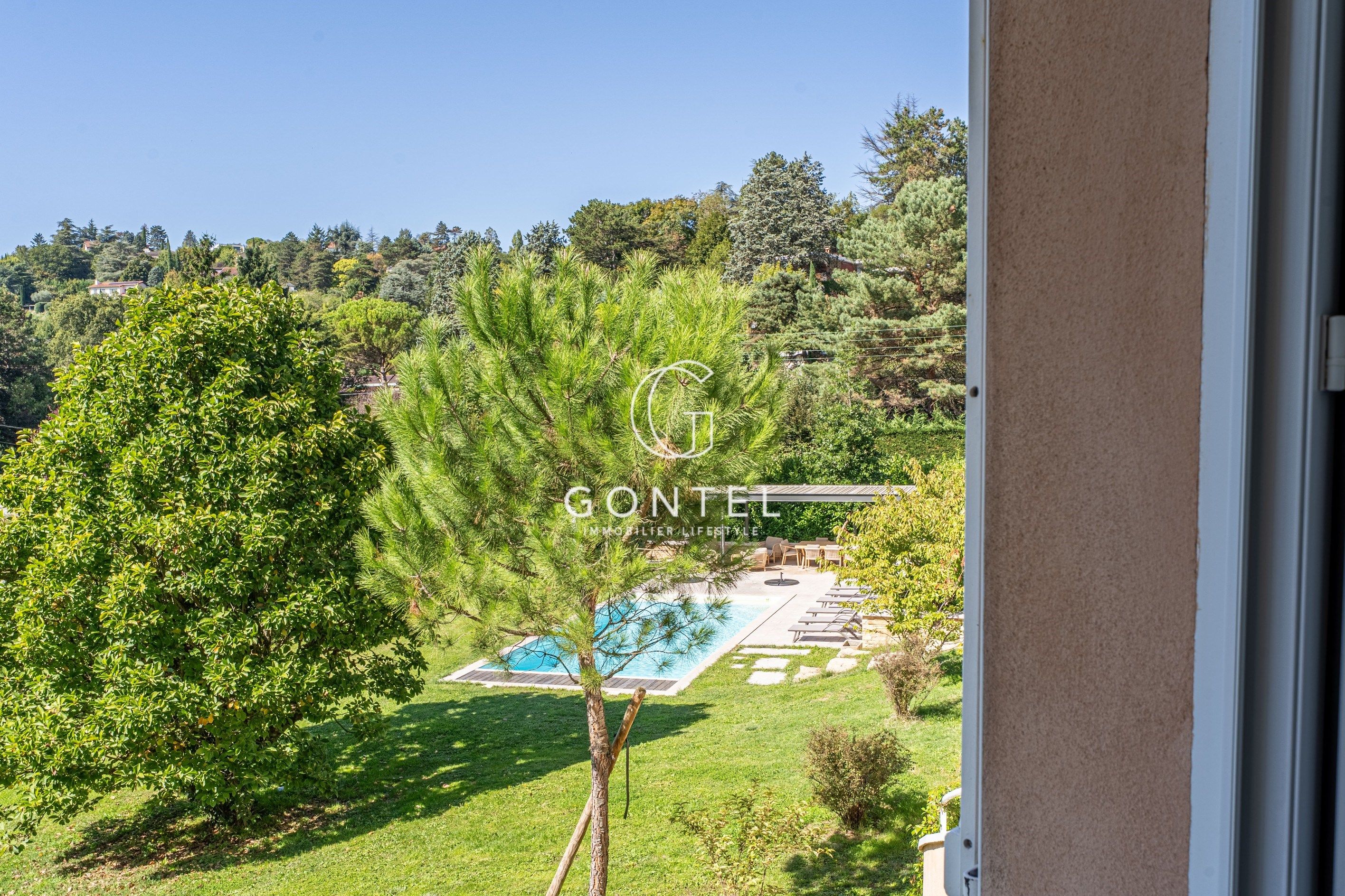 maison 5 Pièces en vente sur ST CYR AU MONT D OR (69450)