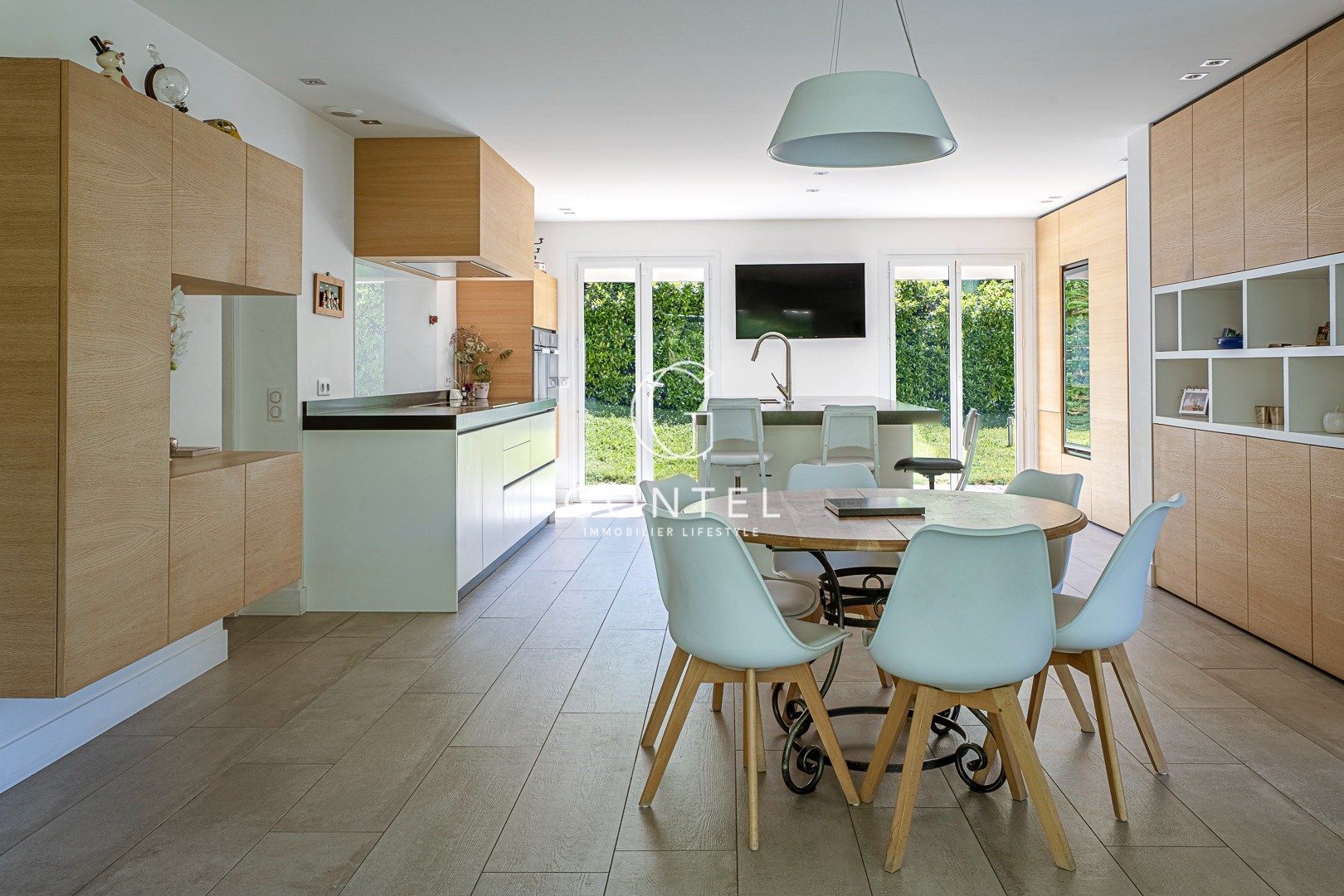 maison 7 Pièces en vente sur ST CYR AU MONT D OR (69450)