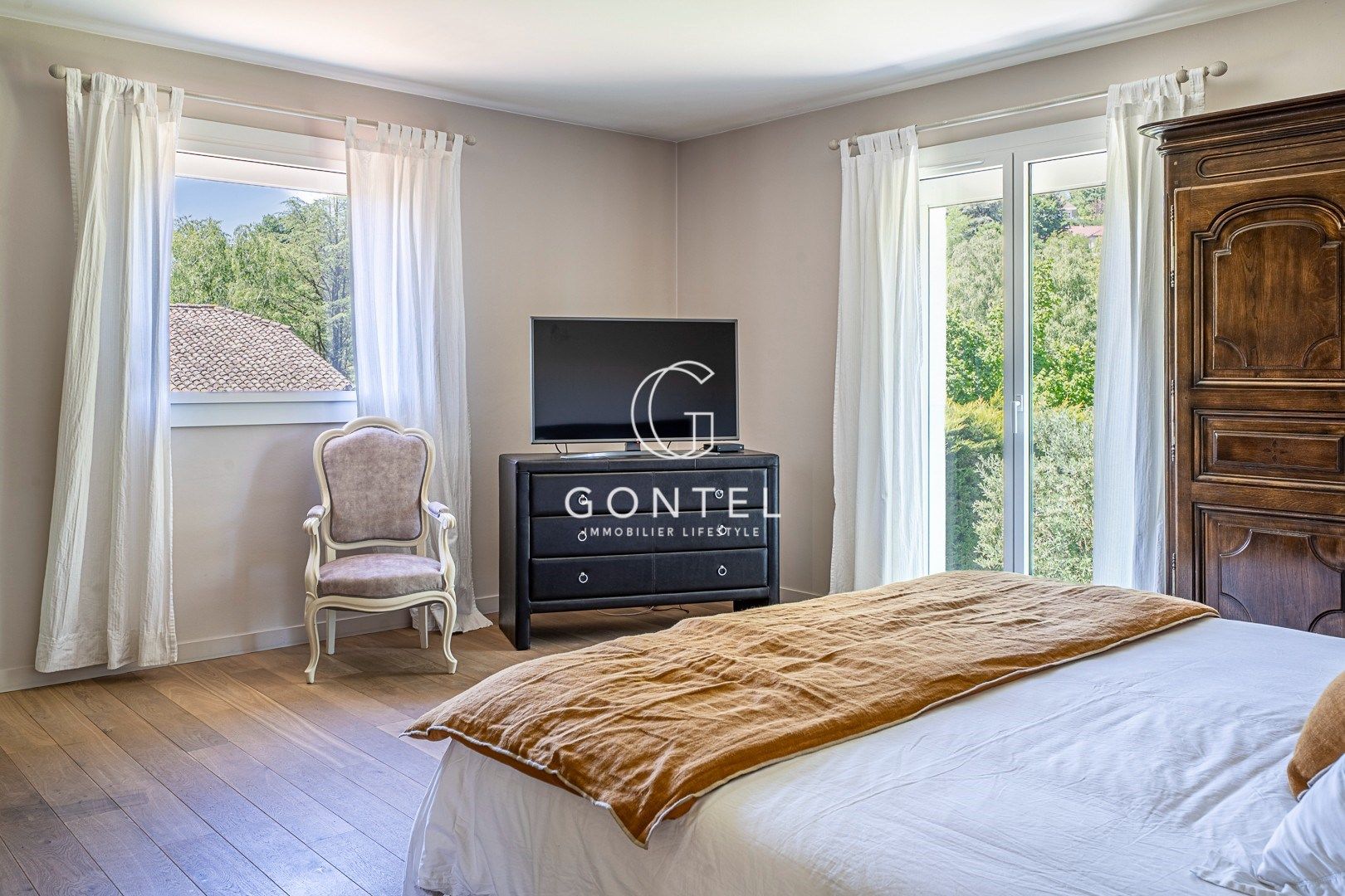 maison 7 Pièces en vente sur ST CYR AU MONT D OR (69450)