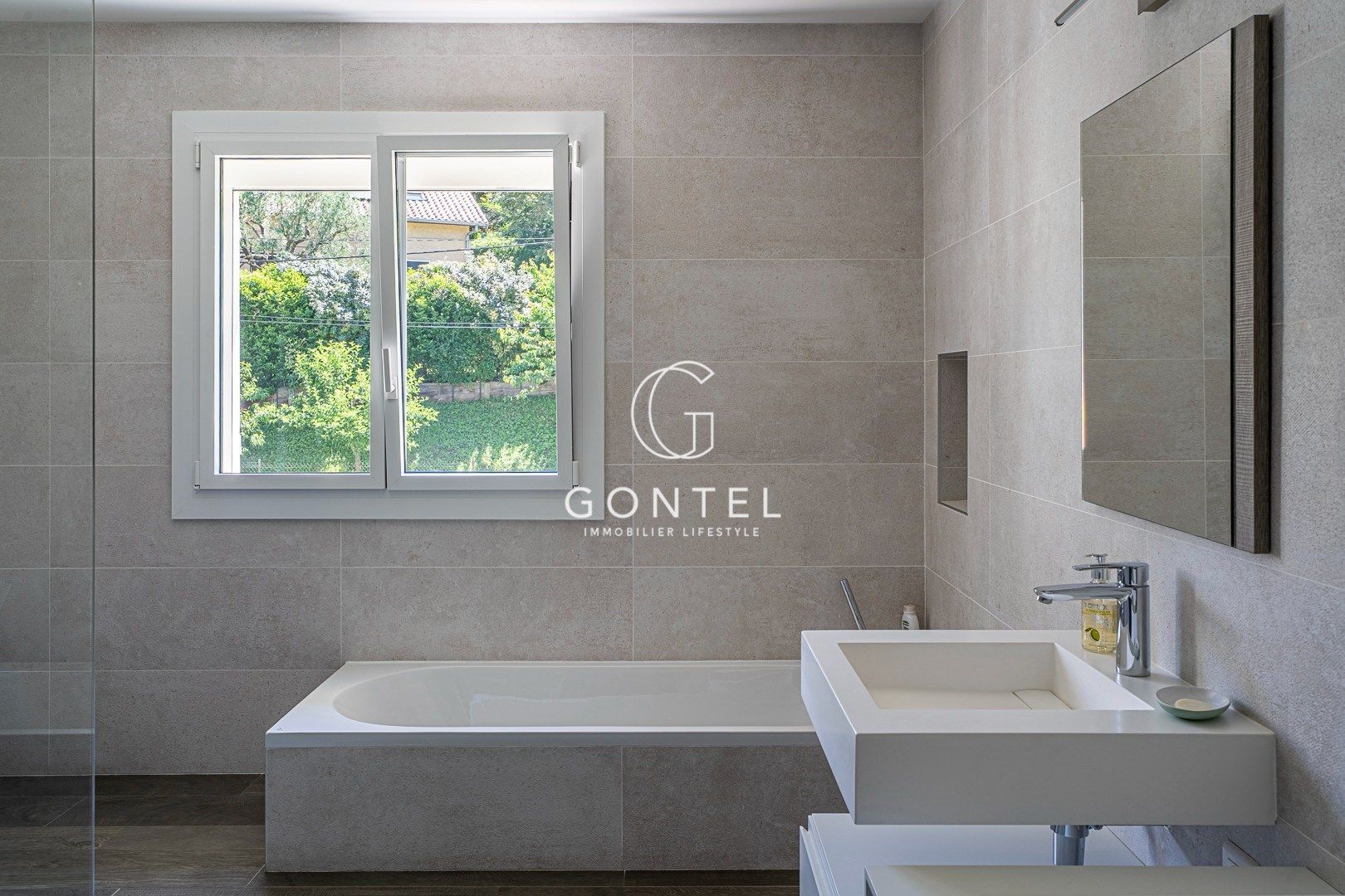 maison 7 Pièces en vente sur ST CYR AU MONT D OR (69450)