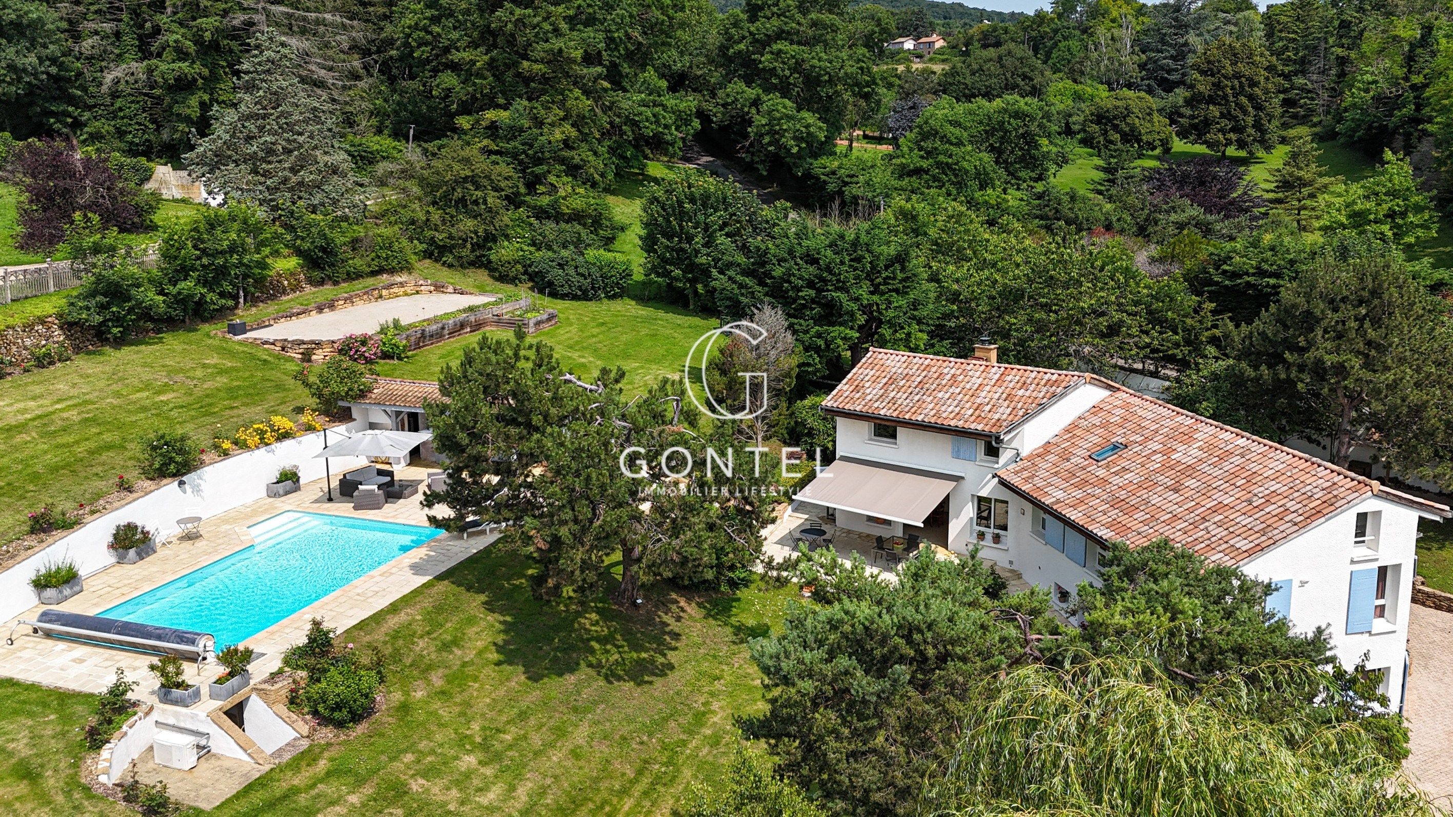 maison 6 Pièces en vente sur ST CYR AU MONT D OR (69450)