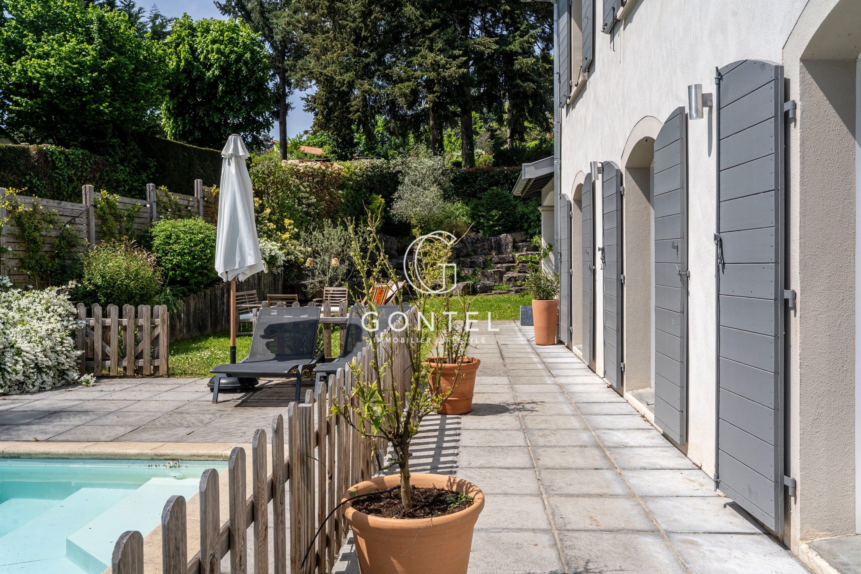 maison 7 Pièces en vente sur ST DIDIER AU MONT D OR (69370)