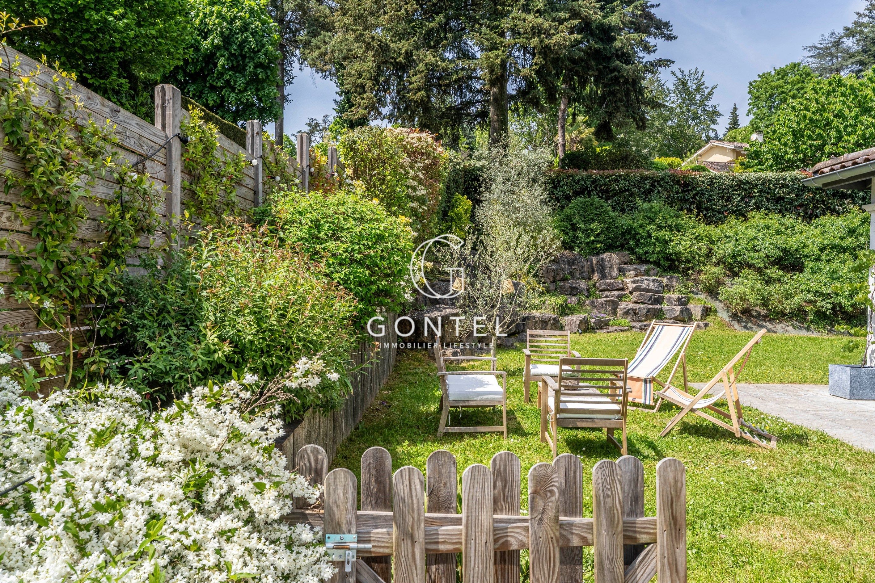 maison 7 Pièces en vente sur ST DIDIER AU MONT D OR (69370)