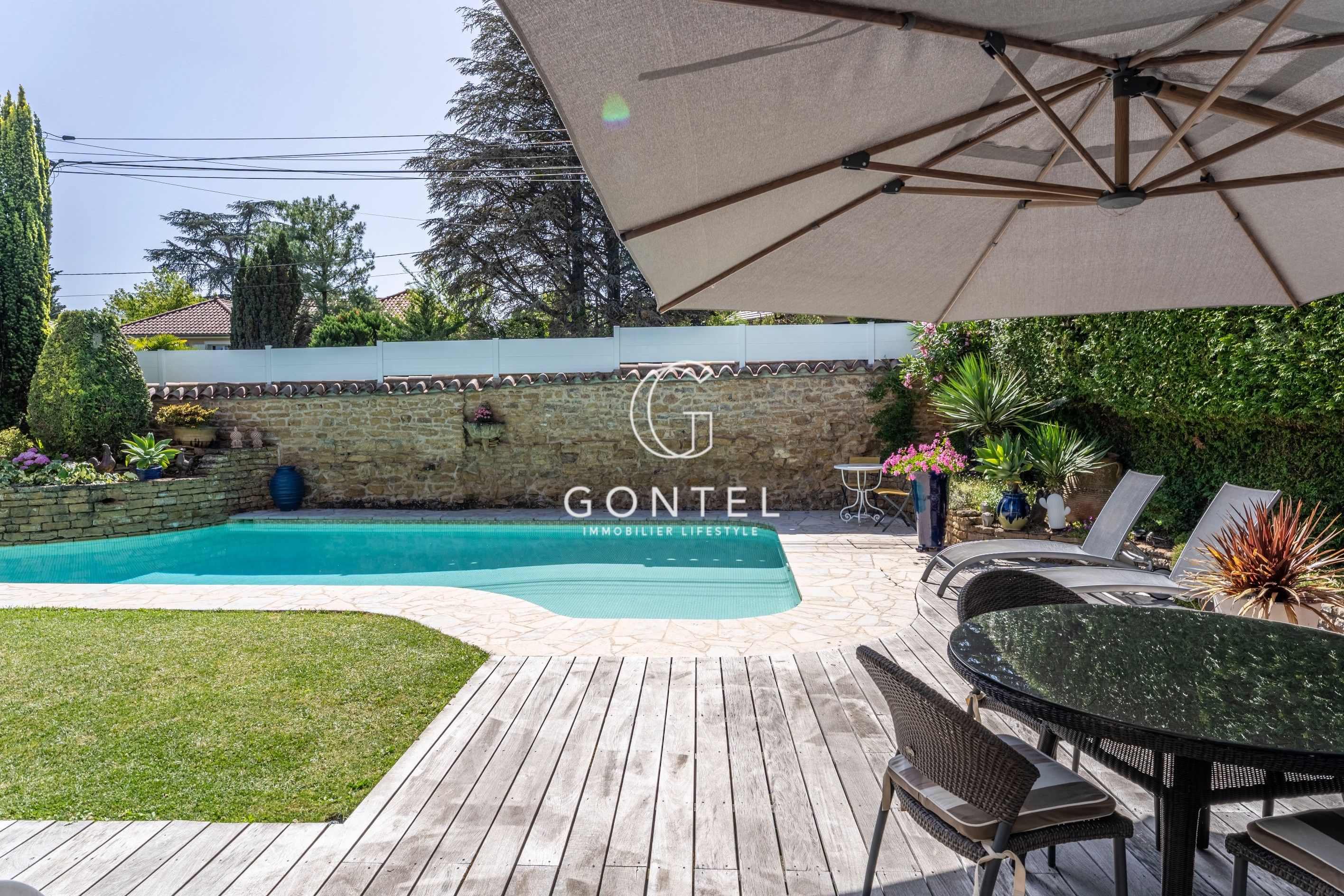 maison 5 Pièces en vente sur ST CYR AU MONT D OR (69450)