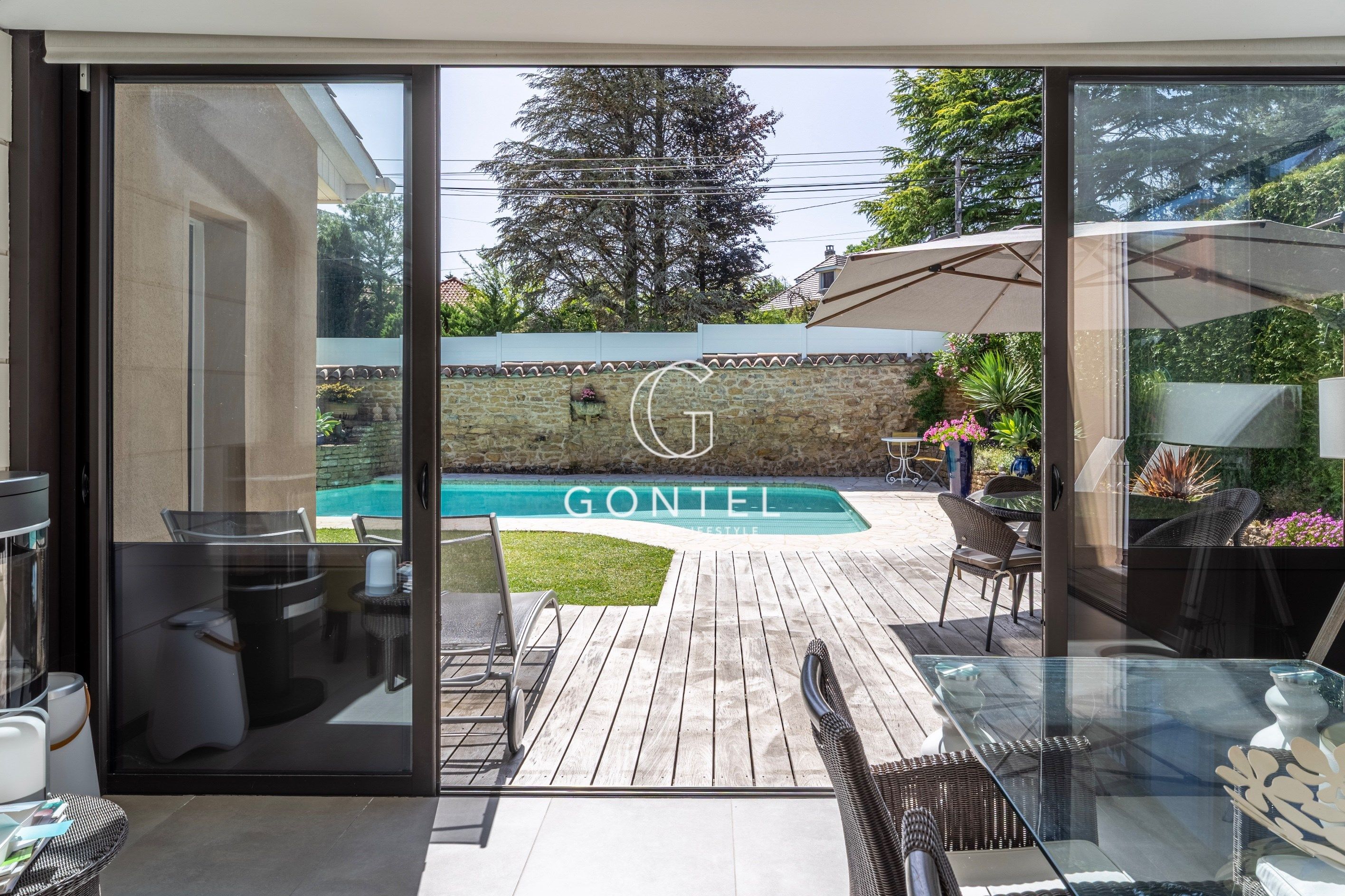 maison 5 Pièces en vente sur ST CYR AU MONT D OR (69450)