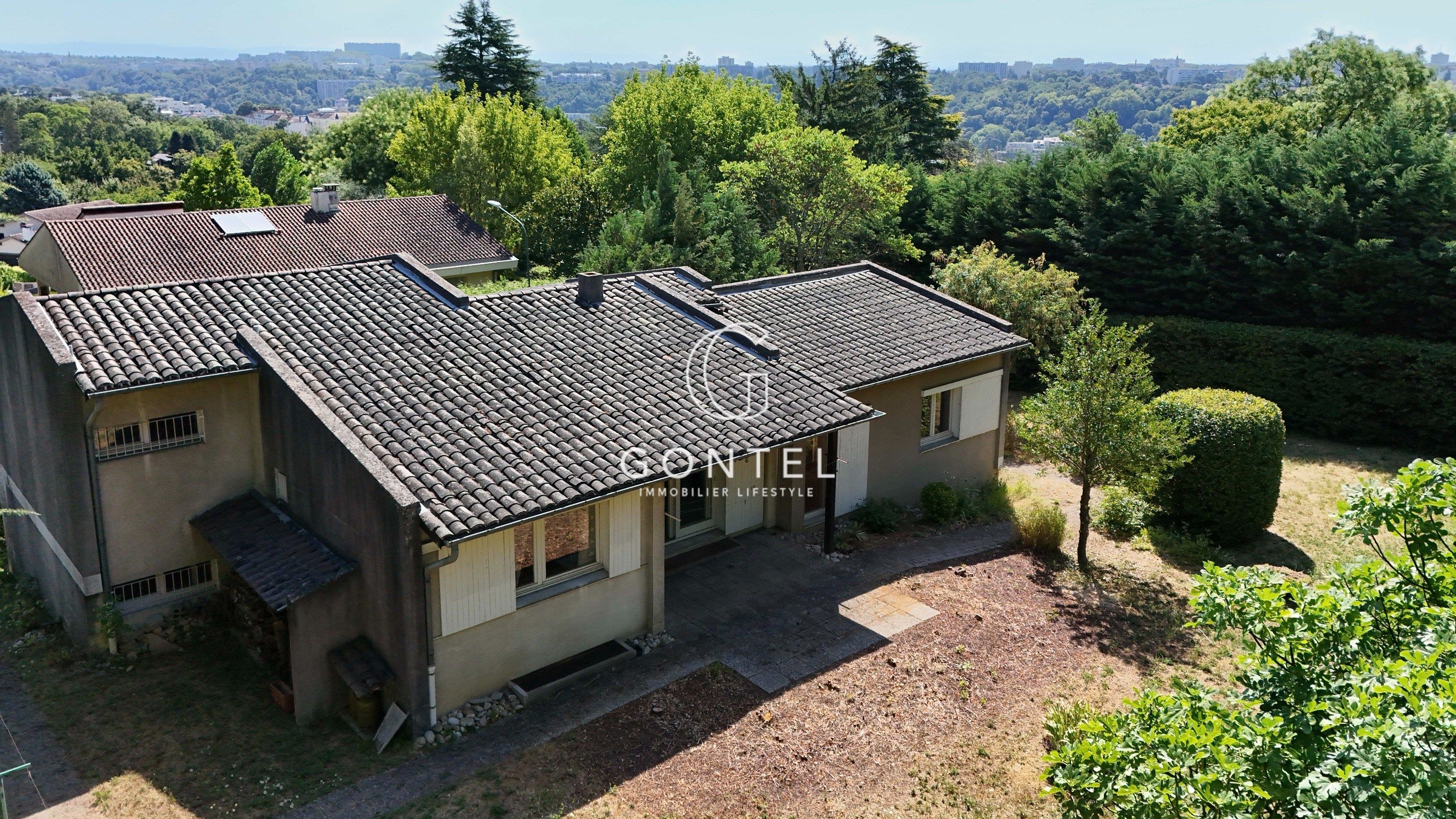 maison 5 Pièces en vente sur ST DIDIER AU MONT D OR (69370)