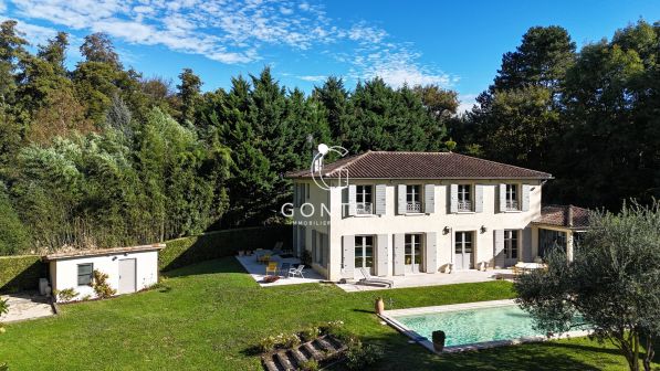 Vente Maison 299&nbsp;m² 9&nbsp;Pièces Saint-Cyr-au-Mont-d'Or
