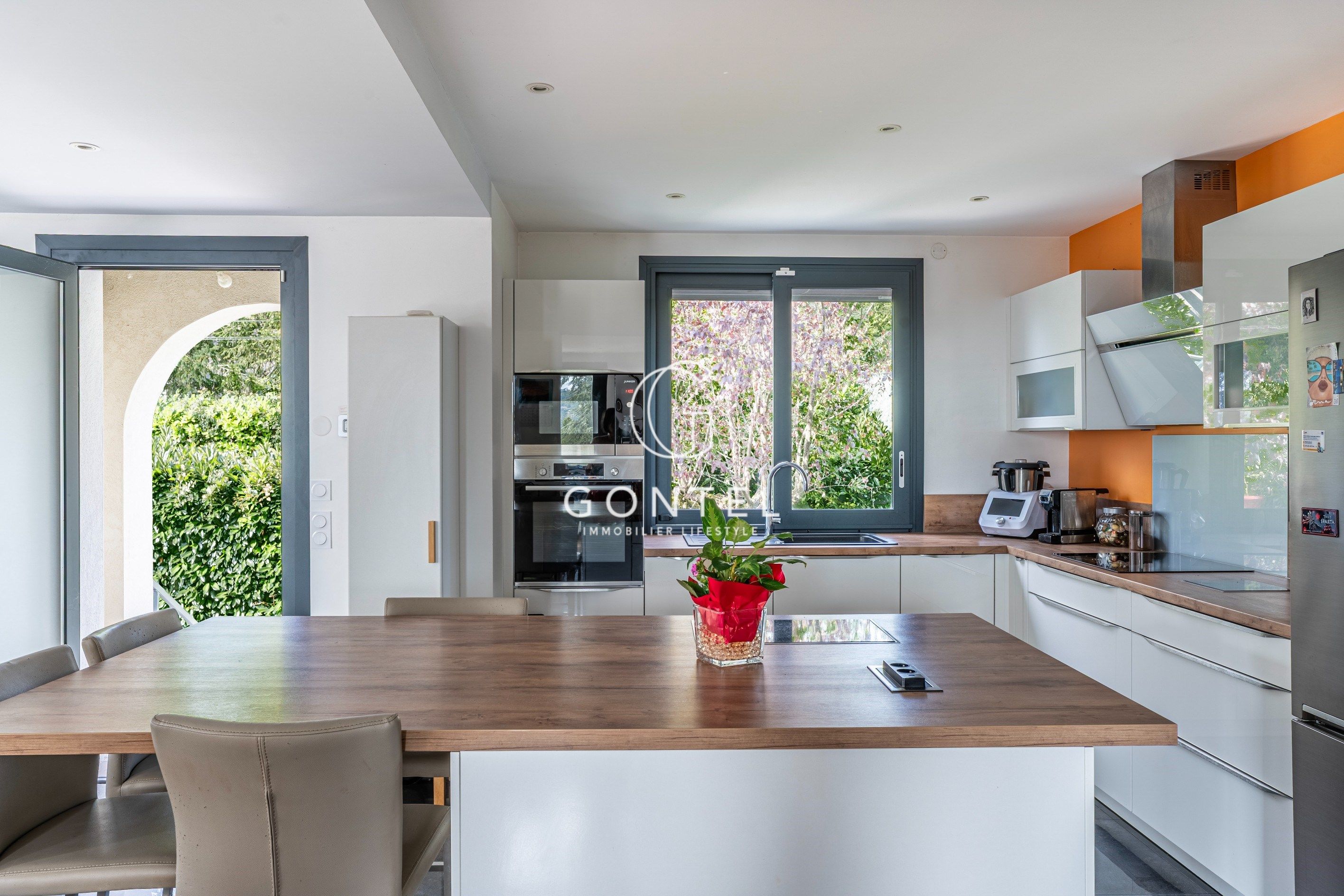 maison 6 Pièces en vente sur ST DIDIER AU MONT D OR (69370)