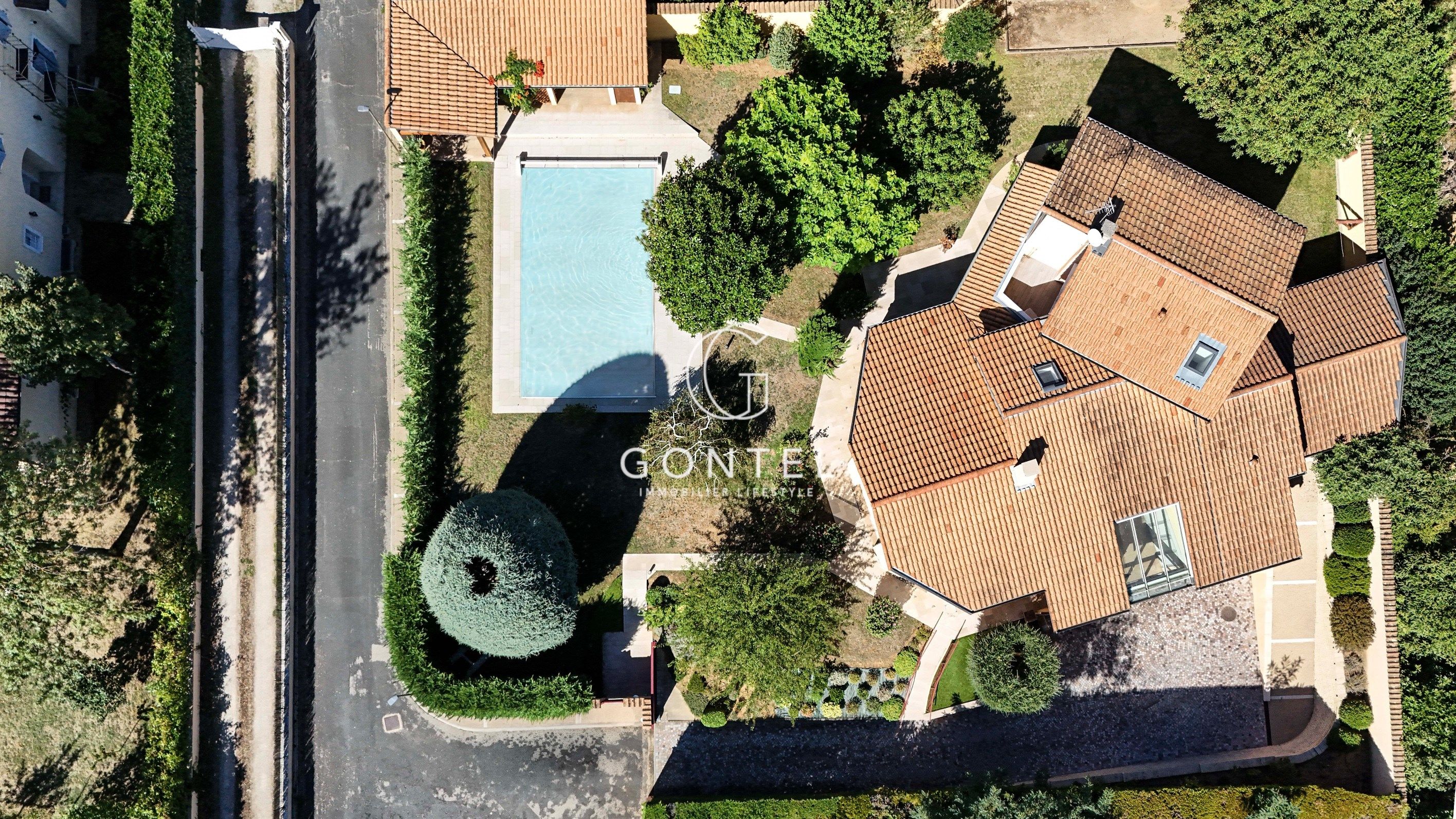 maison 5 Pièces en vente sur ST CYR AU MONT D OR (69450)