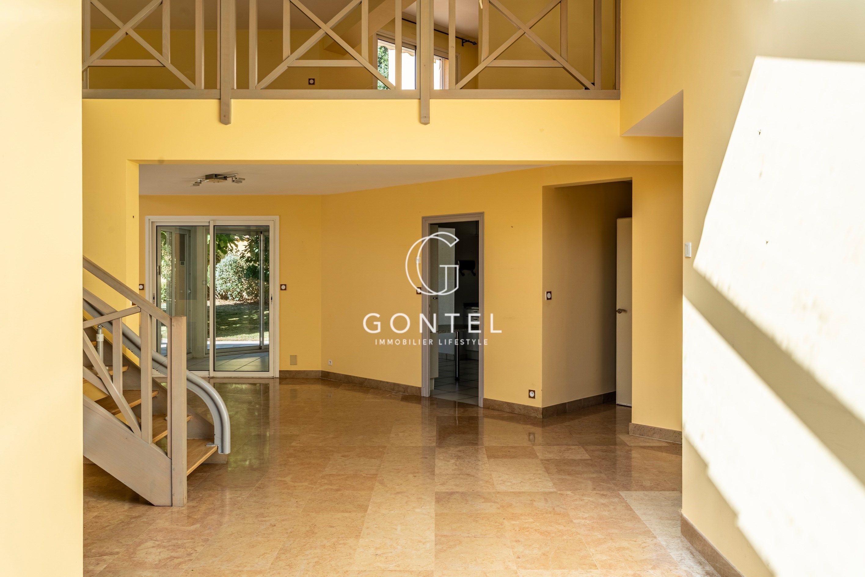 maison 5 Pièces en vente sur ST CYR AU MONT D OR (69450)