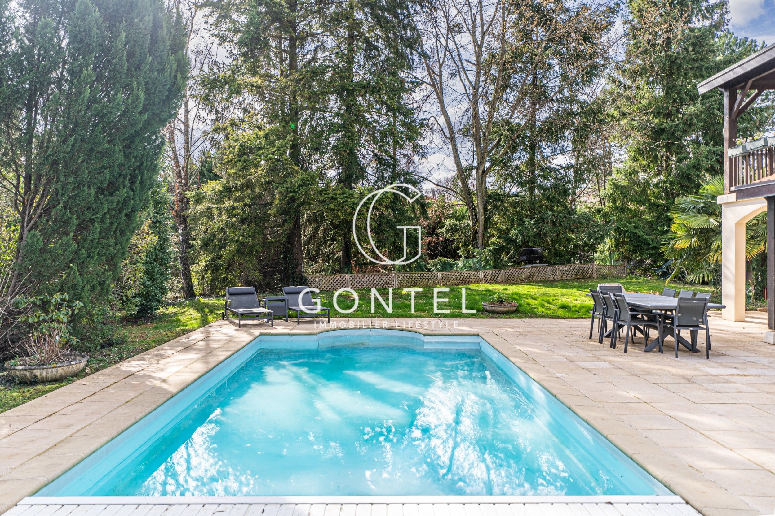 maison 6 Pièces en vente sur ST CYR AU MONT D OR (69450)