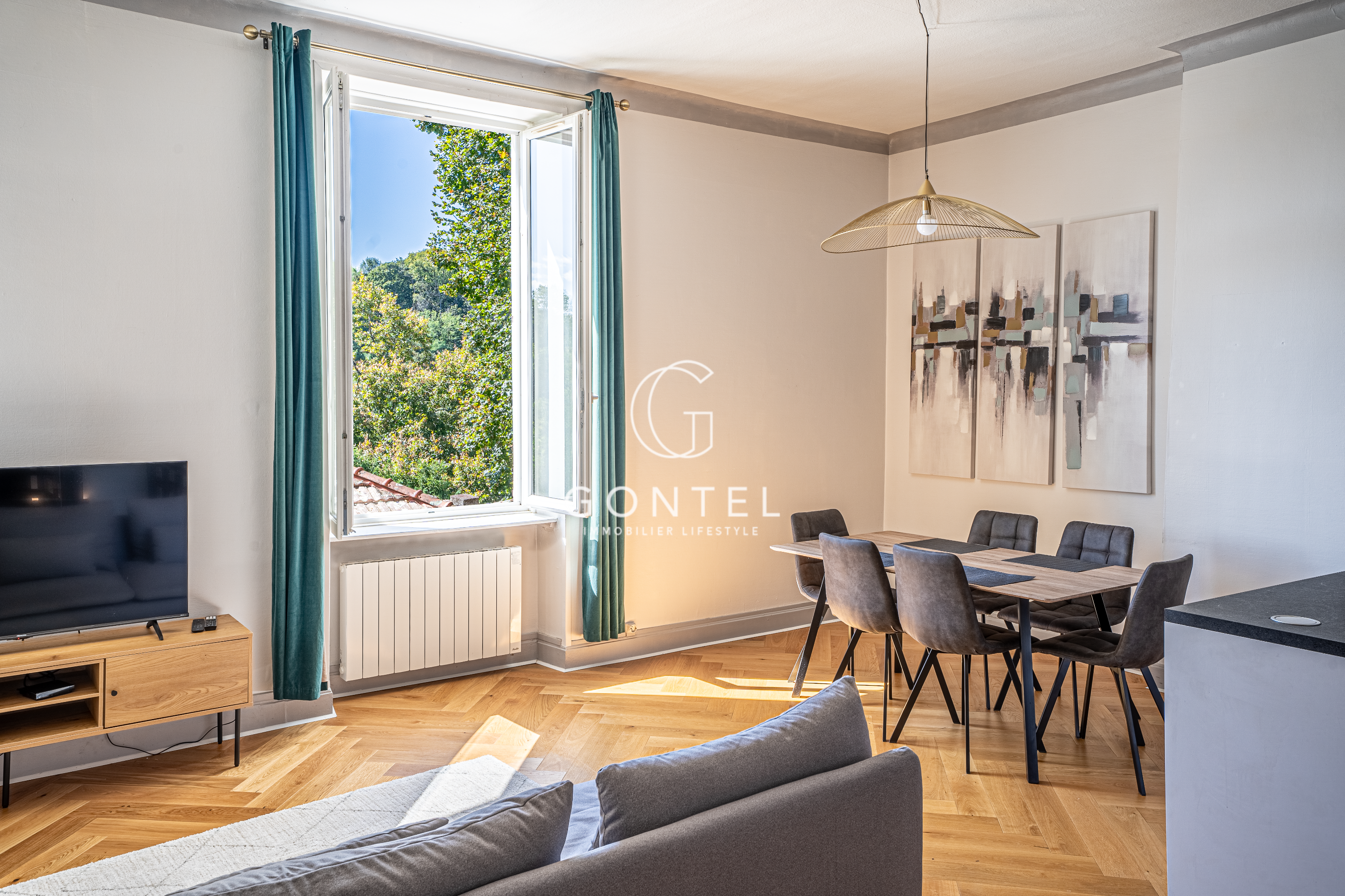 appartement 5 Pièces en vente sur ST CYR AU MONT D OR (69450)