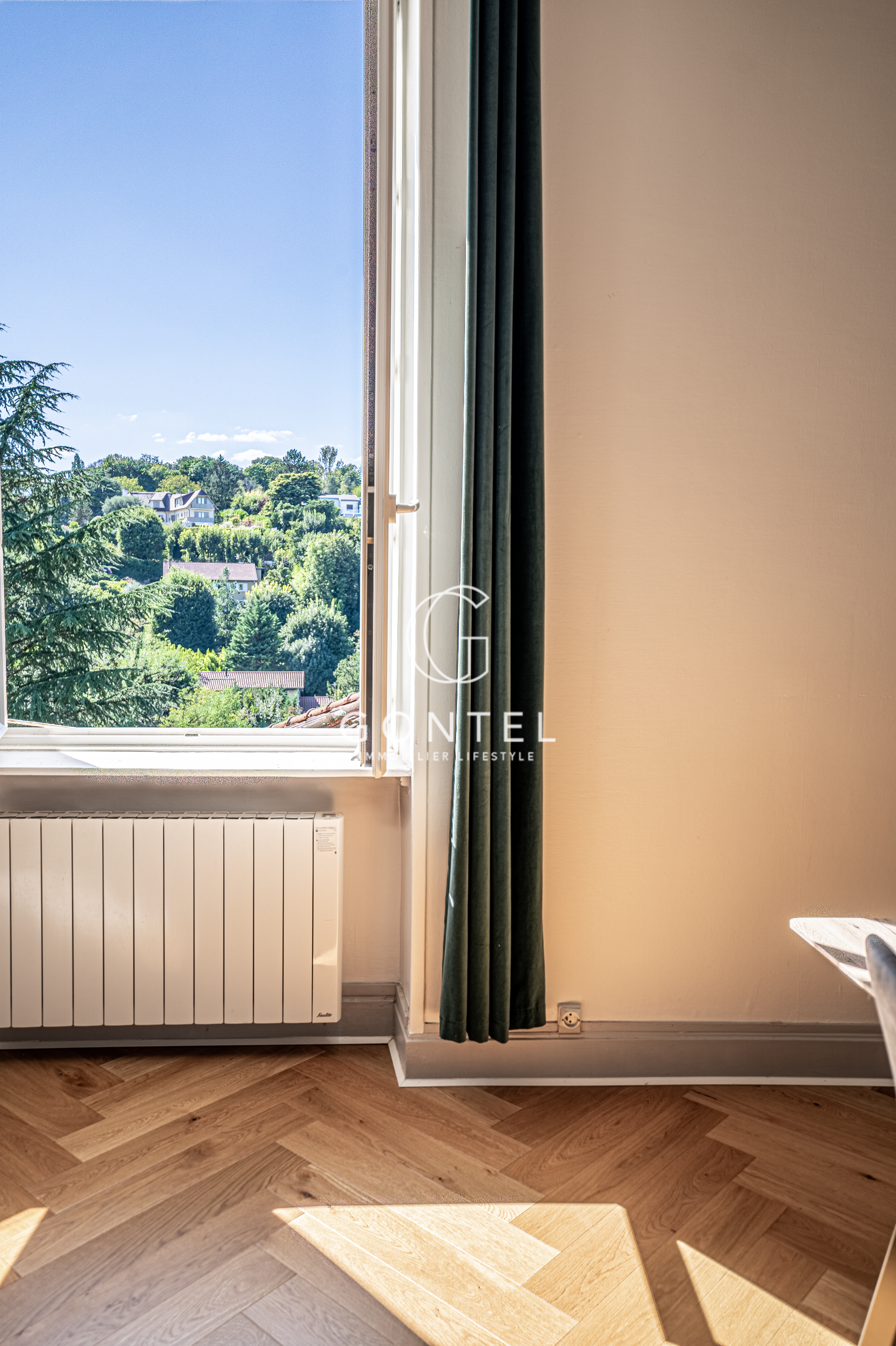 appartement 5 Pièces en vente sur ST CYR AU MONT D OR (69450)